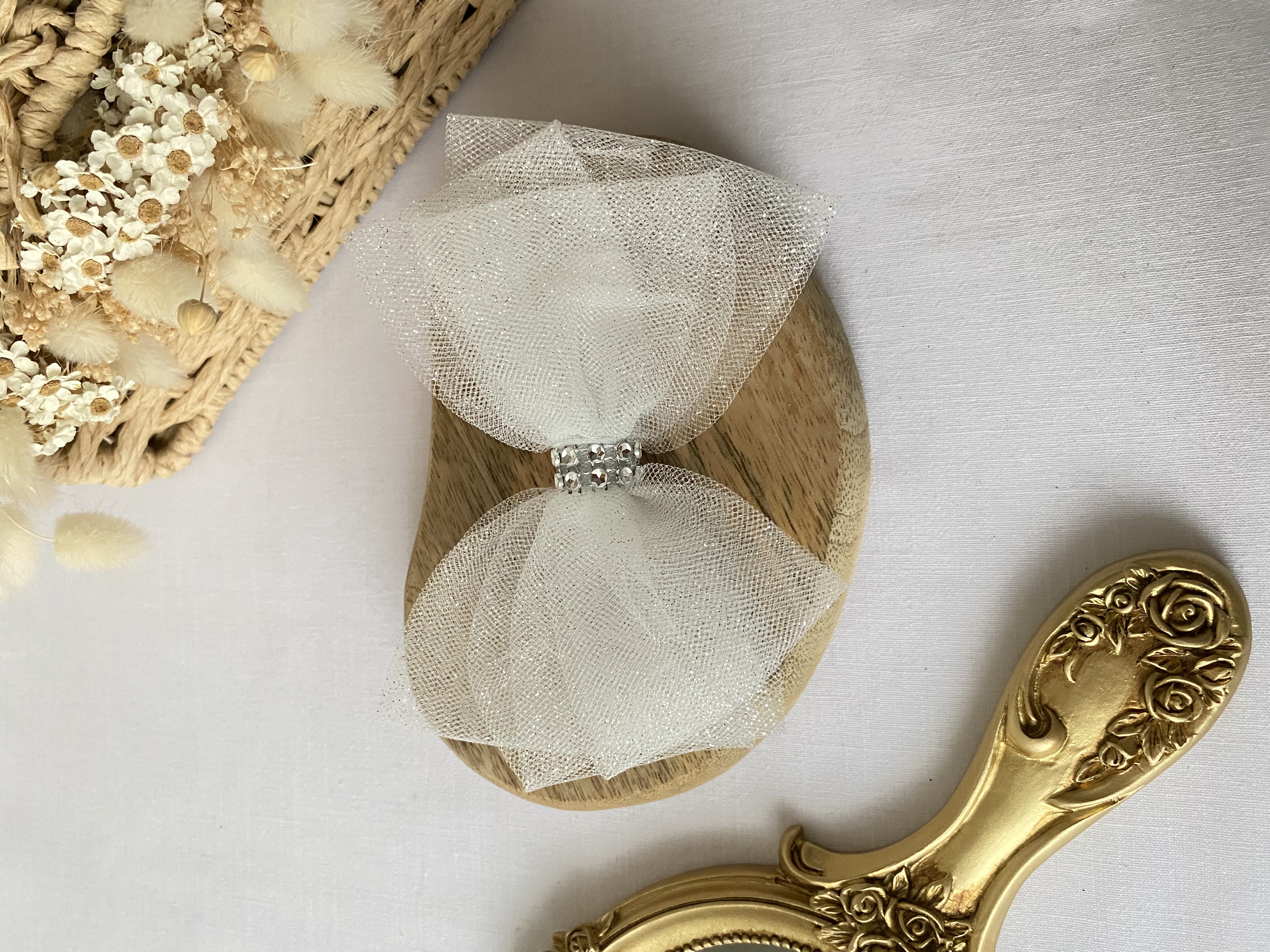 Noeud en tulle pailleté blanc