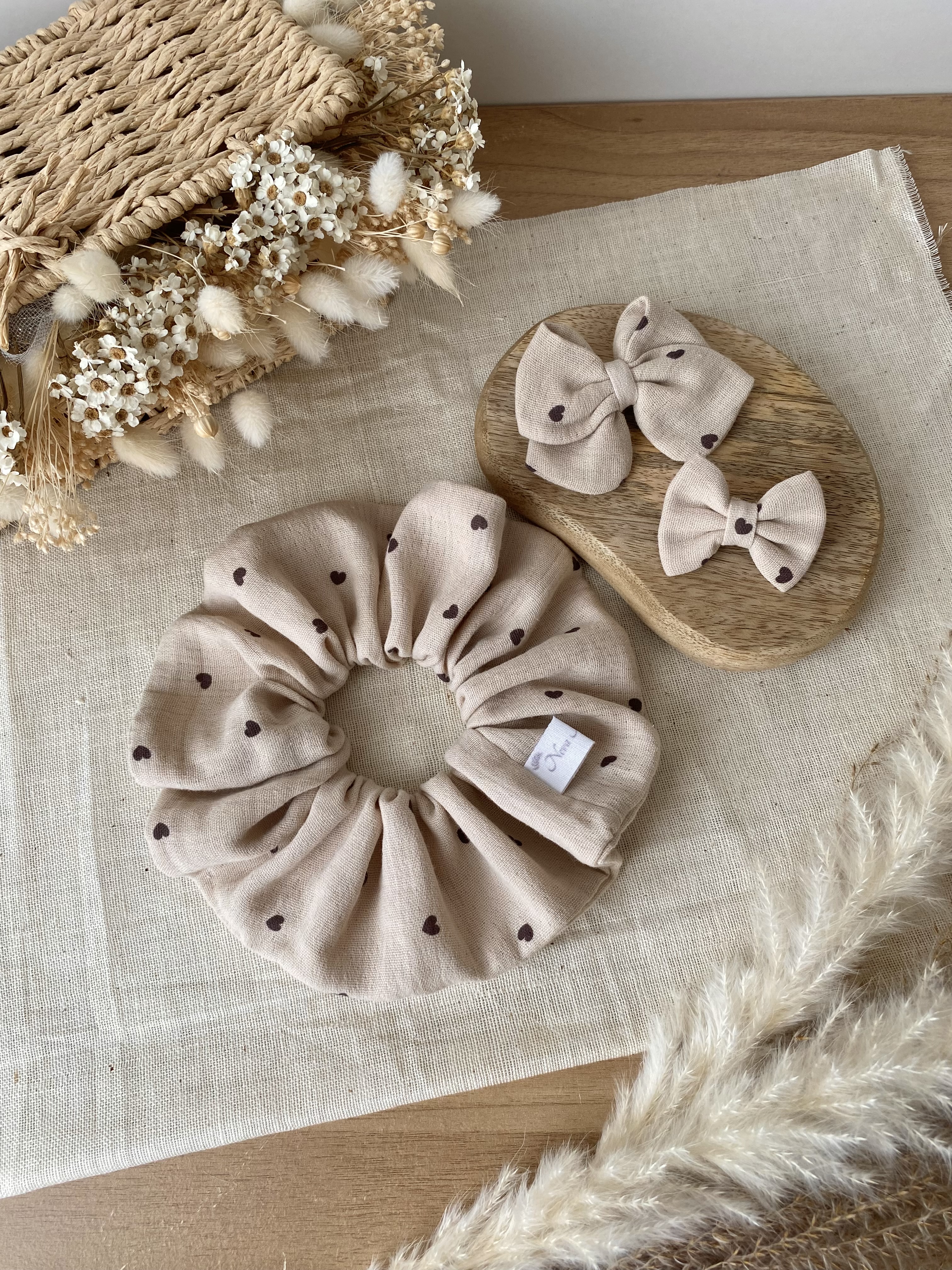 Chouchou beige petit coeur marron XL