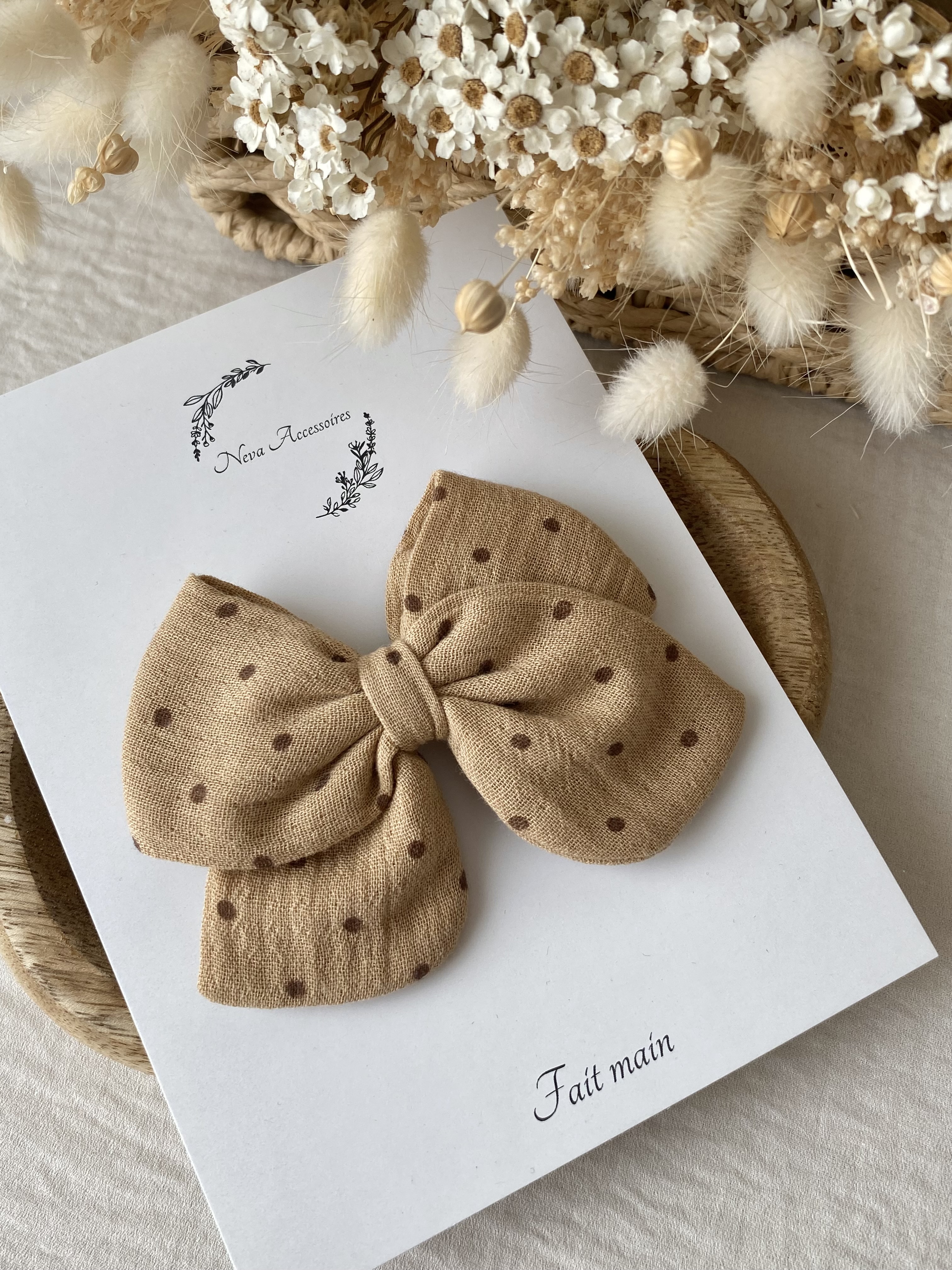 Noeud beige petit coeur marron L