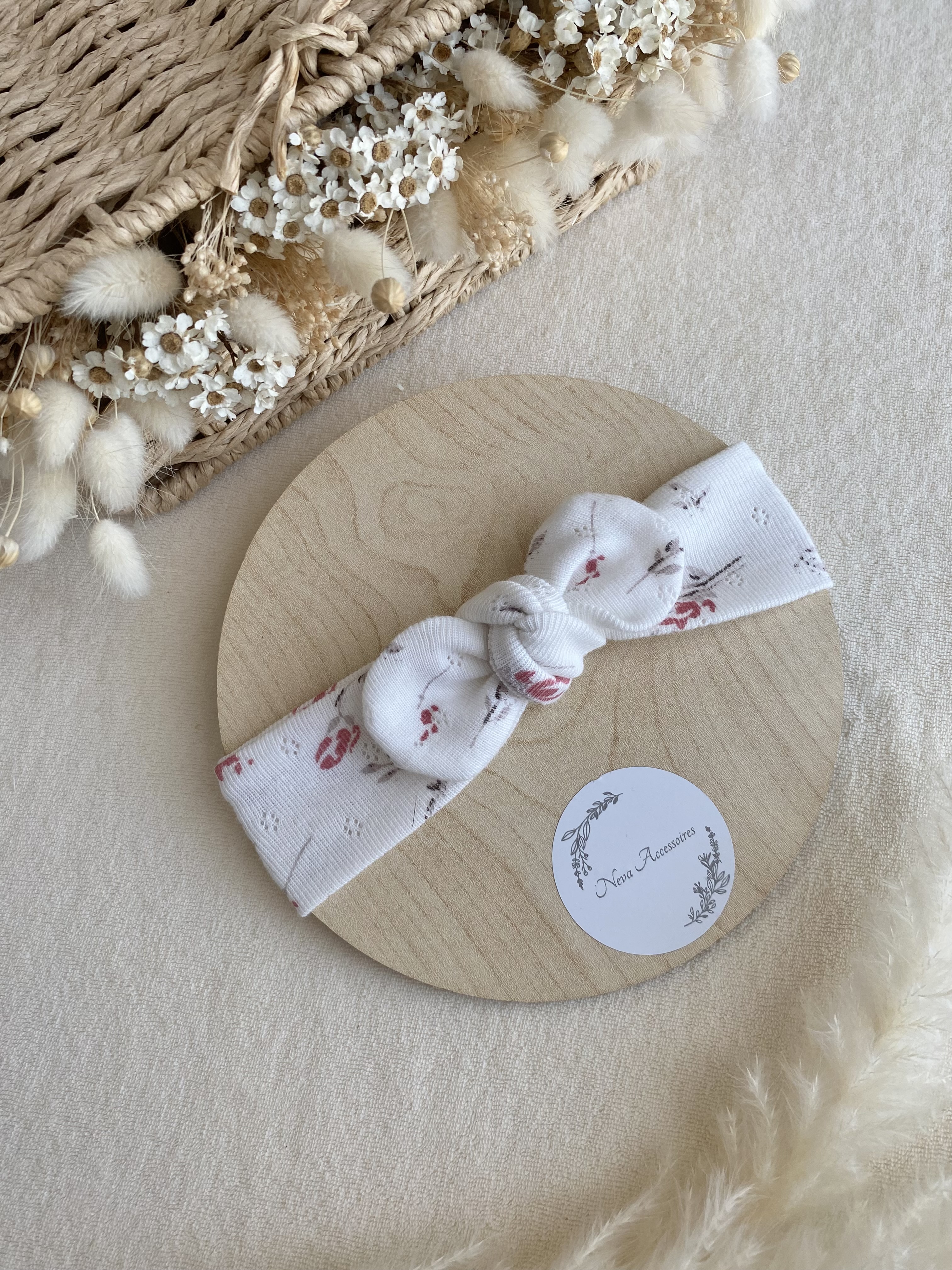 Bandeau fleuri blanc ajouré