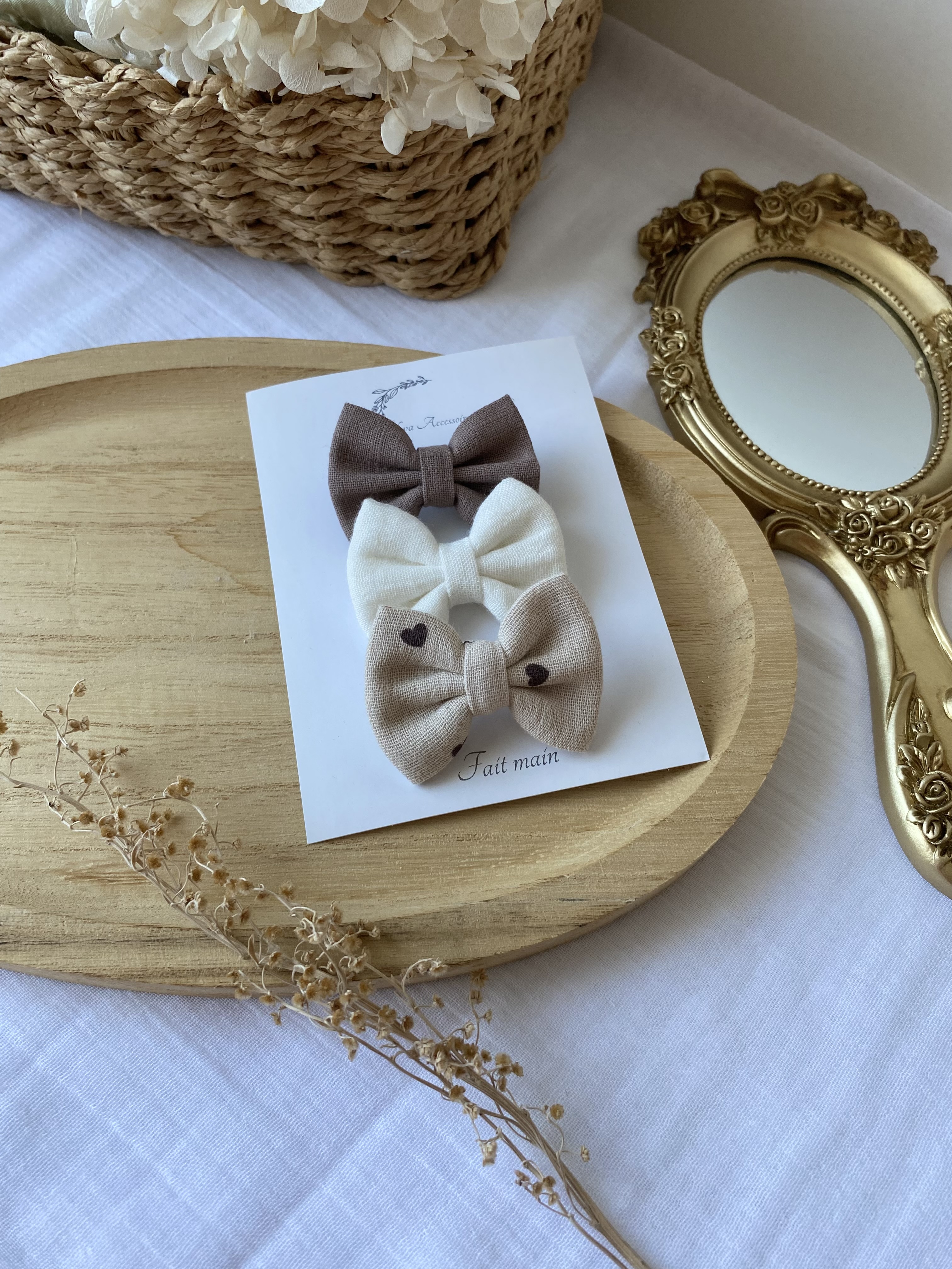 Lot de 3 nœuds petit coeur marron S