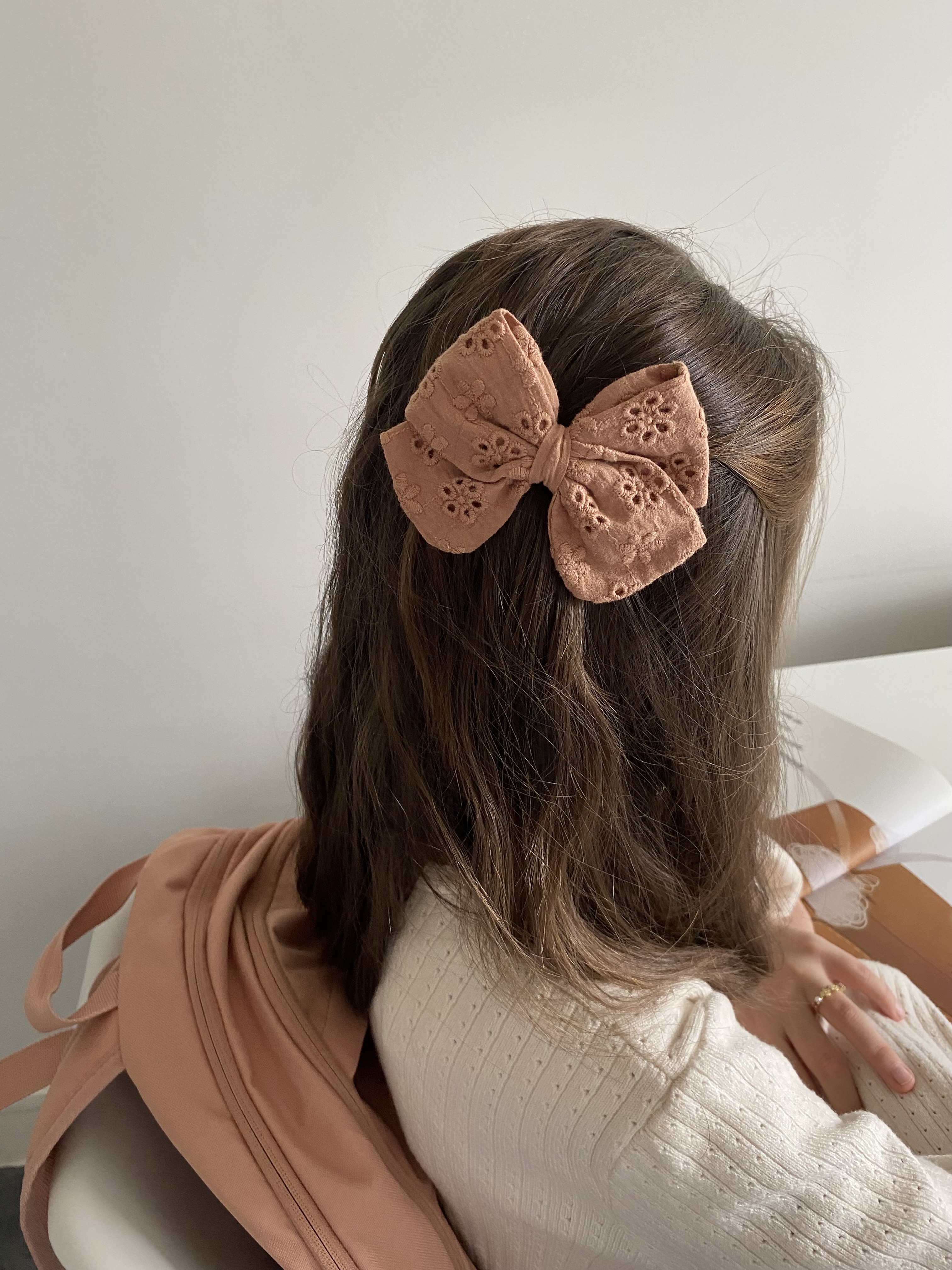 Lot de 3 nœuds en broderie anglaise L