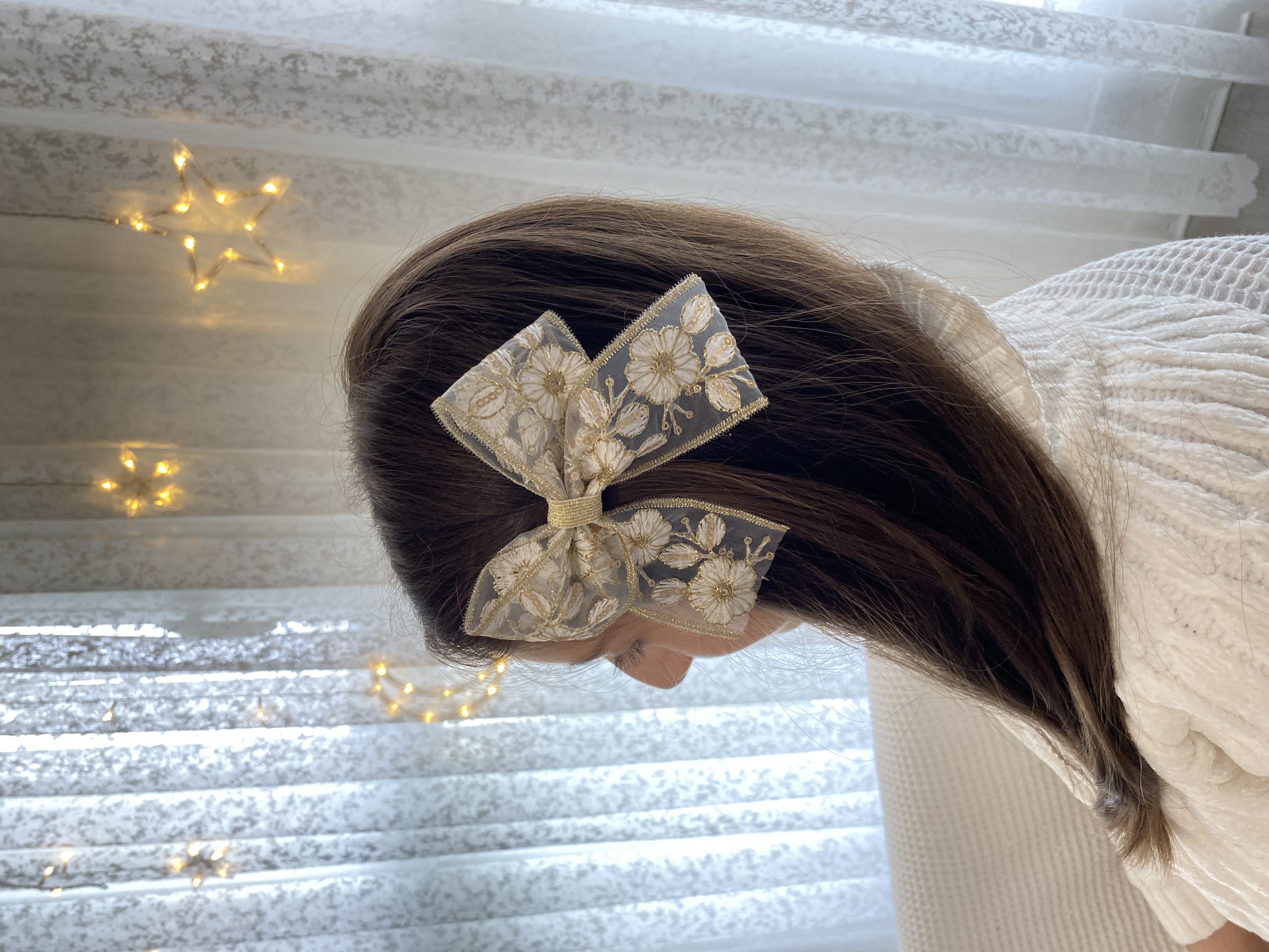 Noeud organza brodé