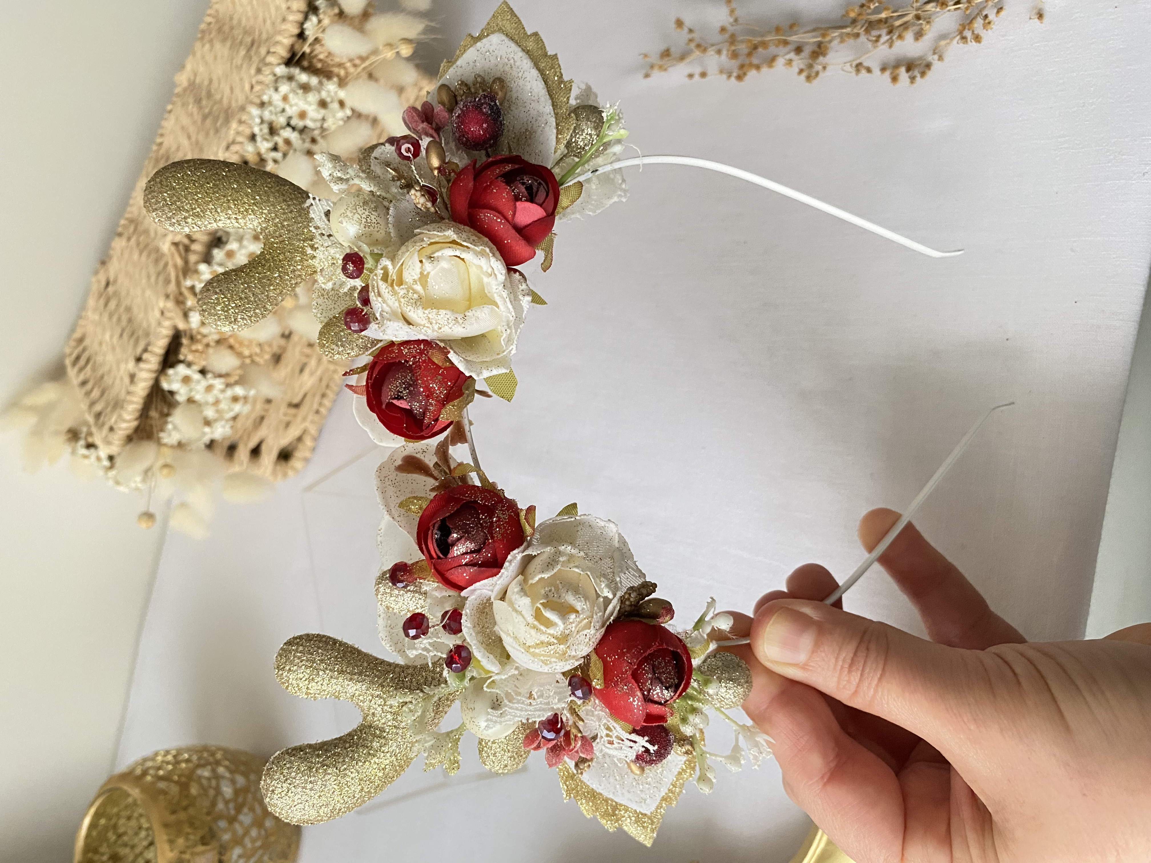 Serre tête biche rouge