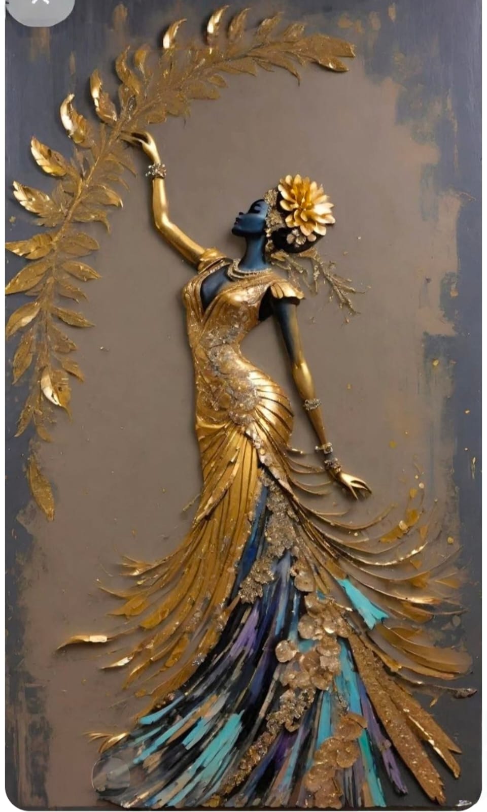 Elegant Golden Lady Wall Art
