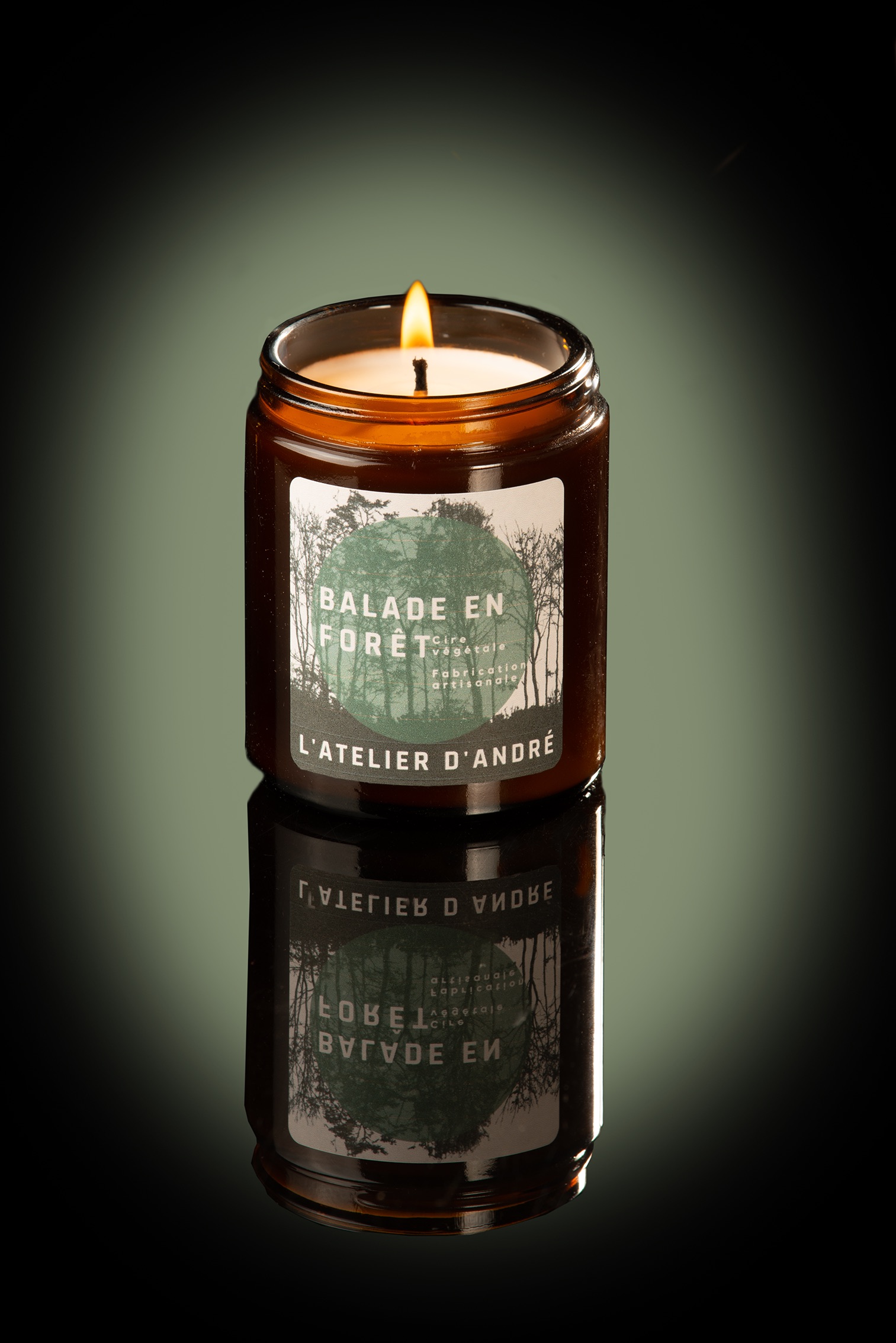 Bougie Parfumée "Balade en Forêt" – 150g – 30h de combustion