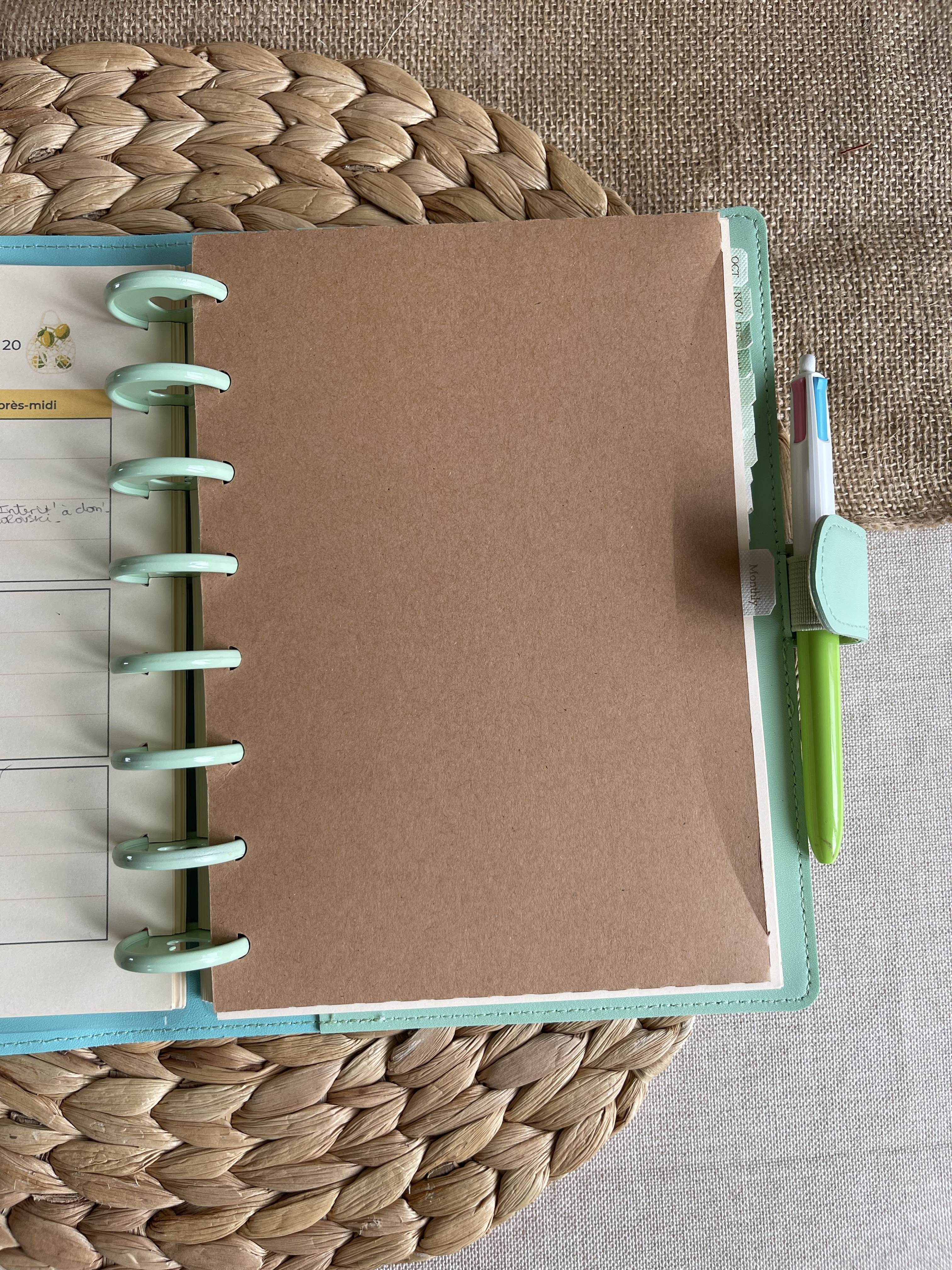 Pochette de rangement cartonnée 