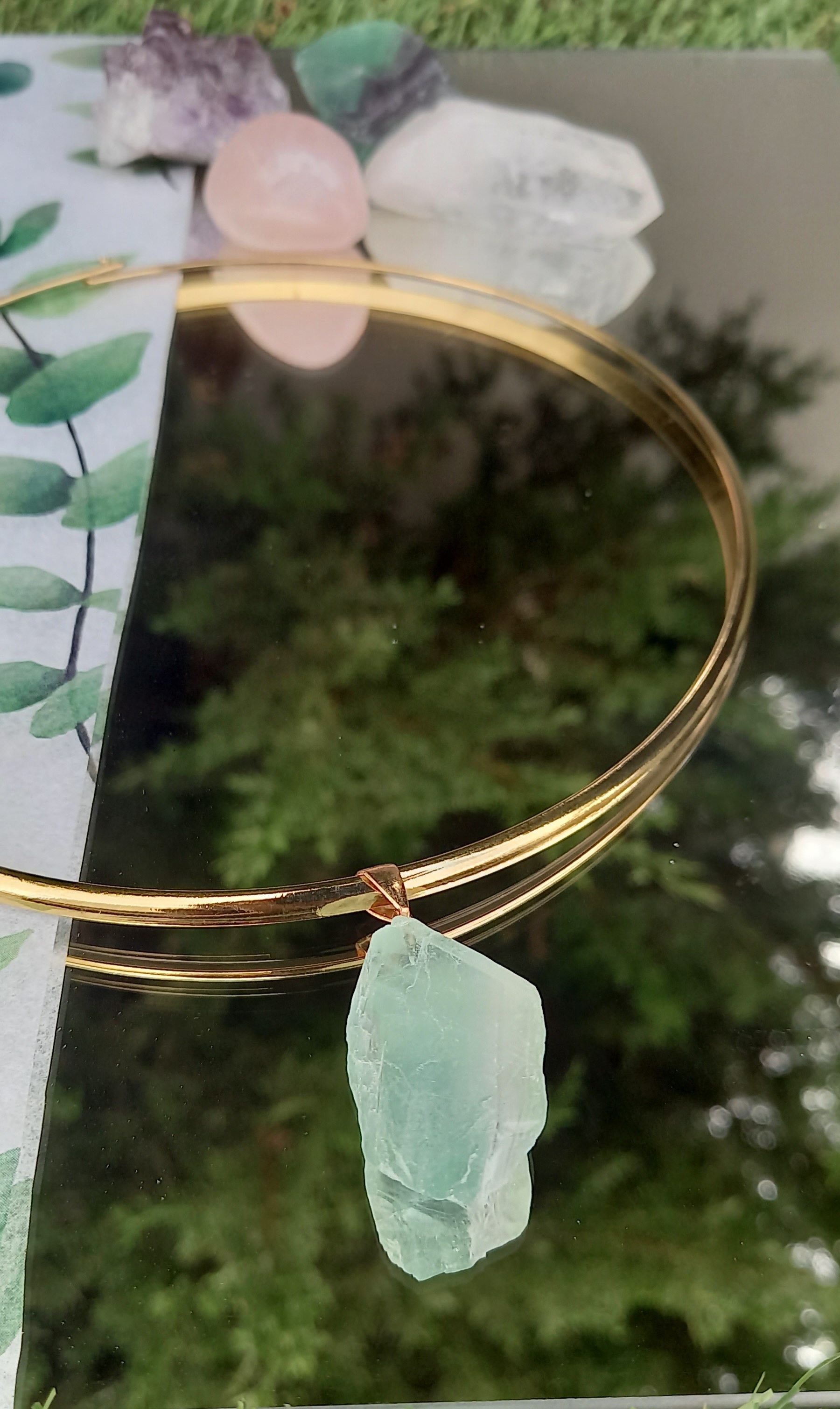 Tour de cou avec pendentif en fluorite