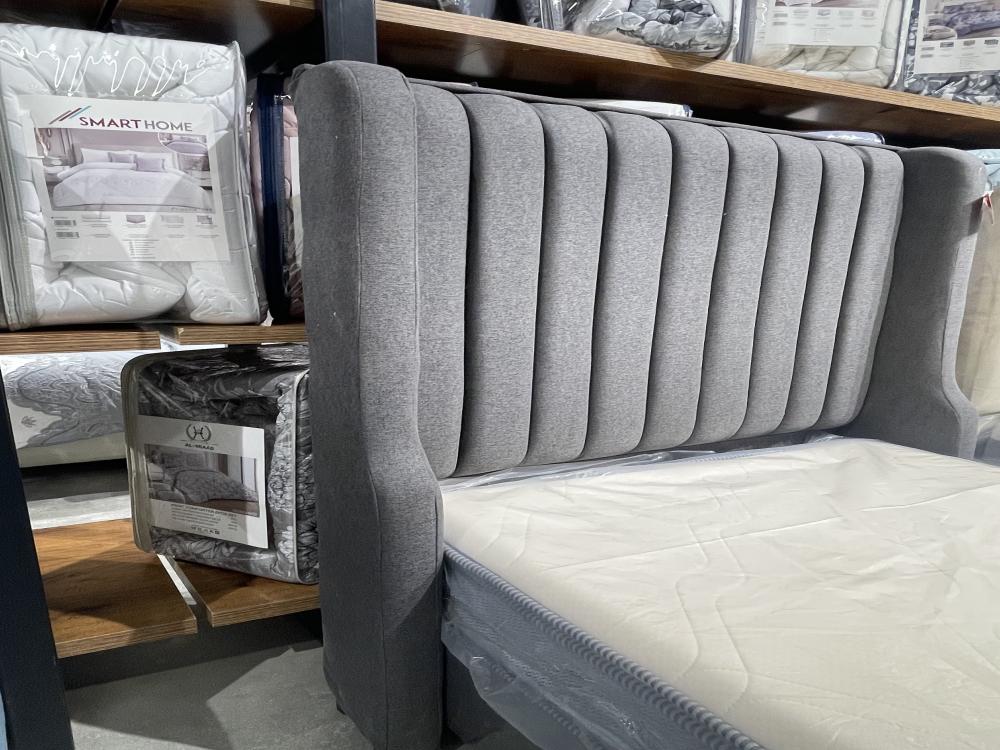 سرير مفرد بتصميم عصري وأنيق باللون الرمادي مع لوح رأس مبطن - مقاس190 * 90 سم