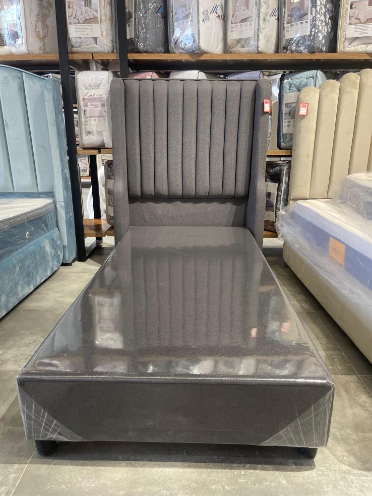 سرير مفرد بتصميم عصري وأنيق باللون الرمادي مع لوح رأس مبطن - مقاس190 * 90 سم