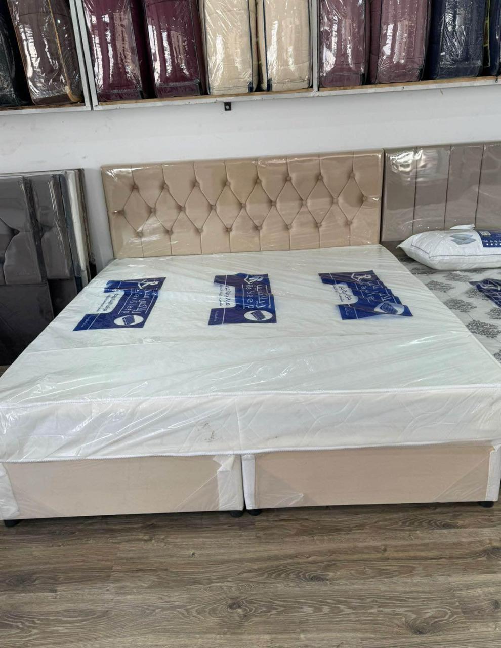 سرير مزدوج – راحة وأناقة لغرفة نومك