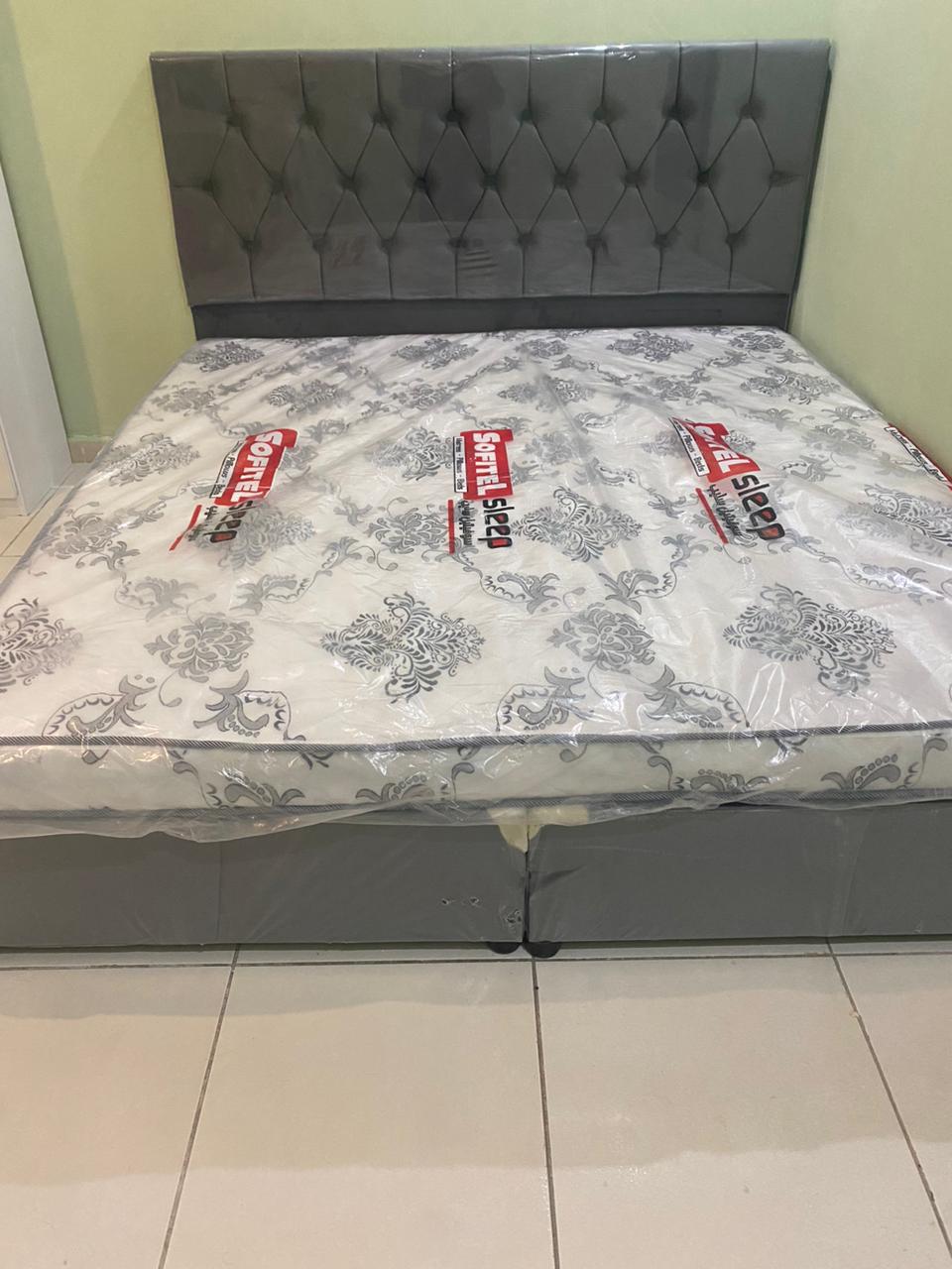 سرير مزدوج – راحة وأناقة لغرفة نومك