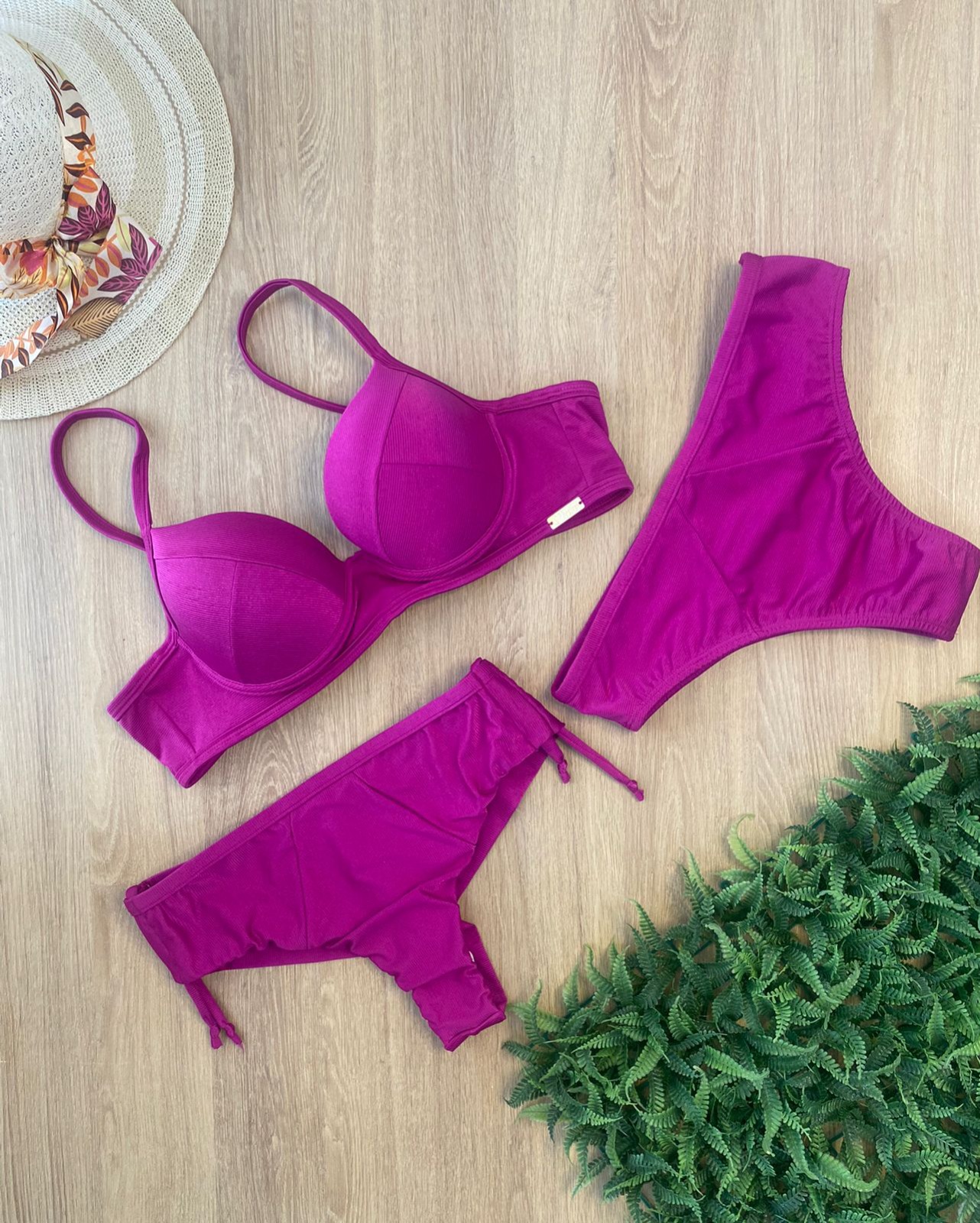 Calcinha de Biquíni com Amarração e Tecido Canelado Acetinado Ref: 1019