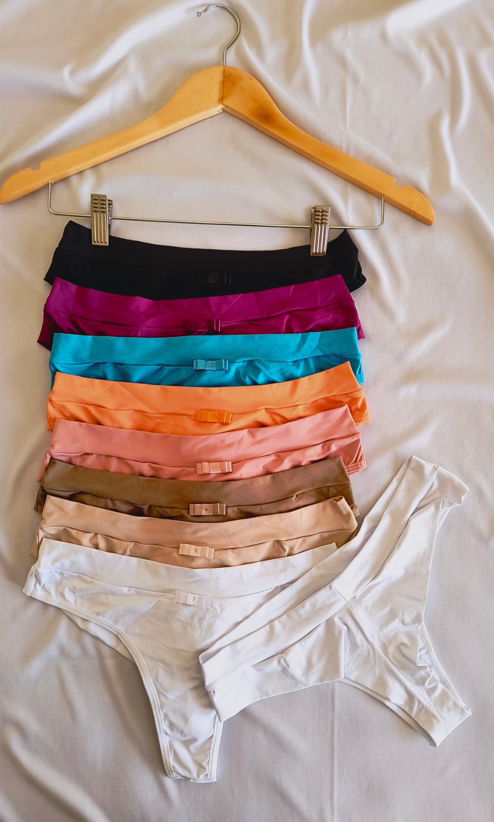 Calcinha básica com cós e fio duplo Ref: 244