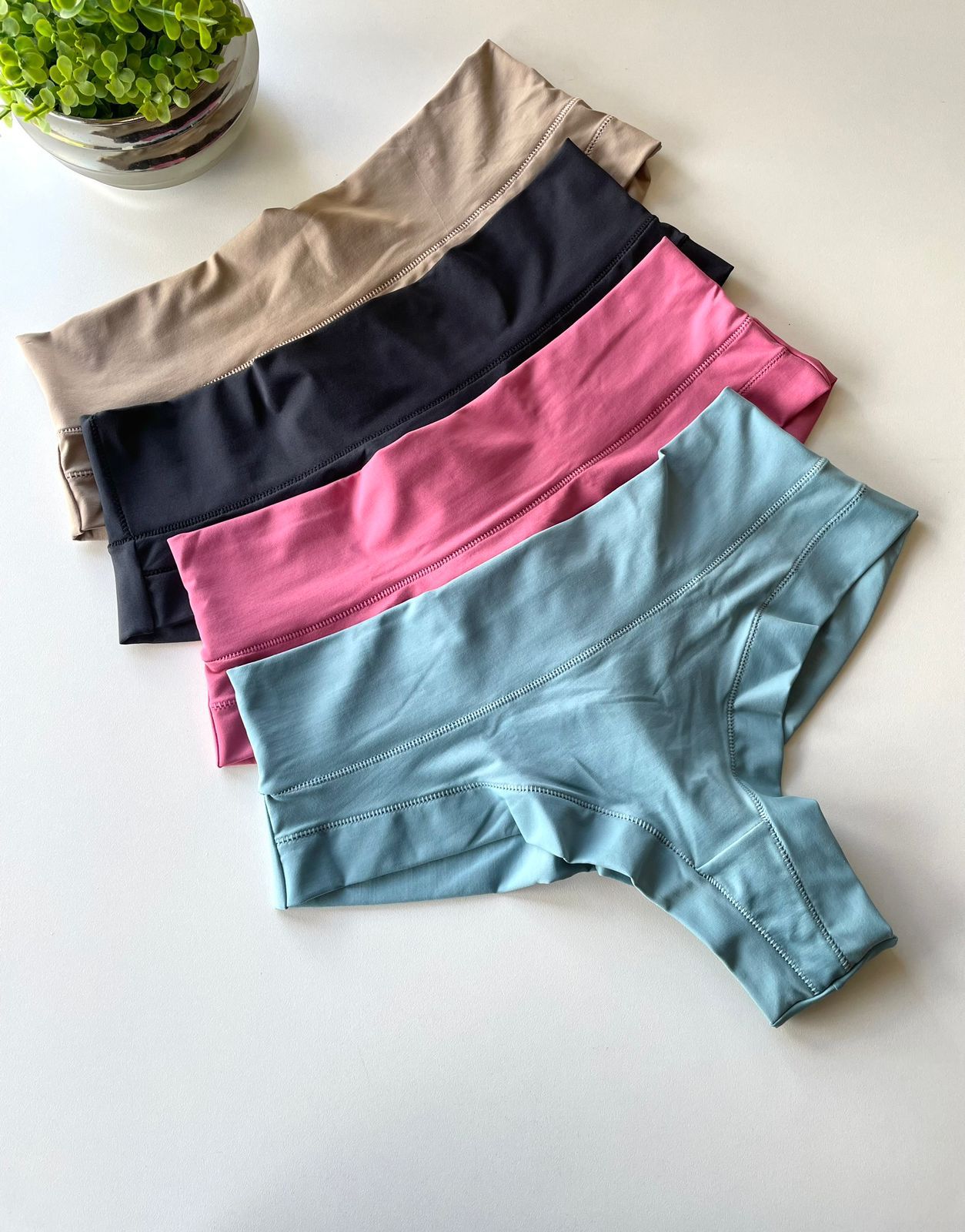 Calcinha básica sem costura Ref: 240