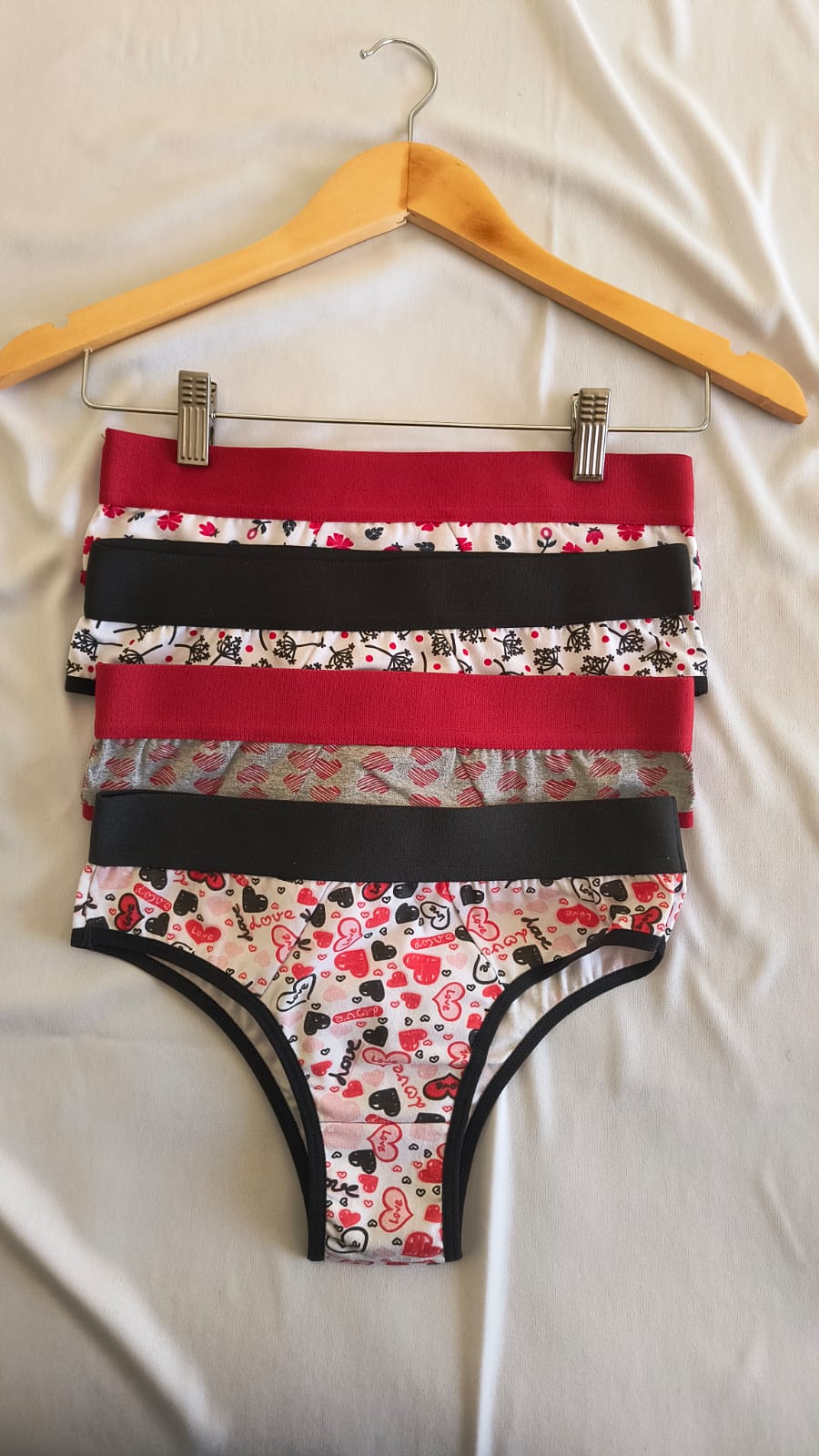 Calcinha  básica de algodão com cós em elastano Ref: 245