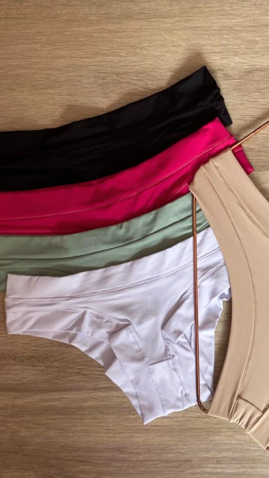 Calcinha básica sem costura Ref: 152