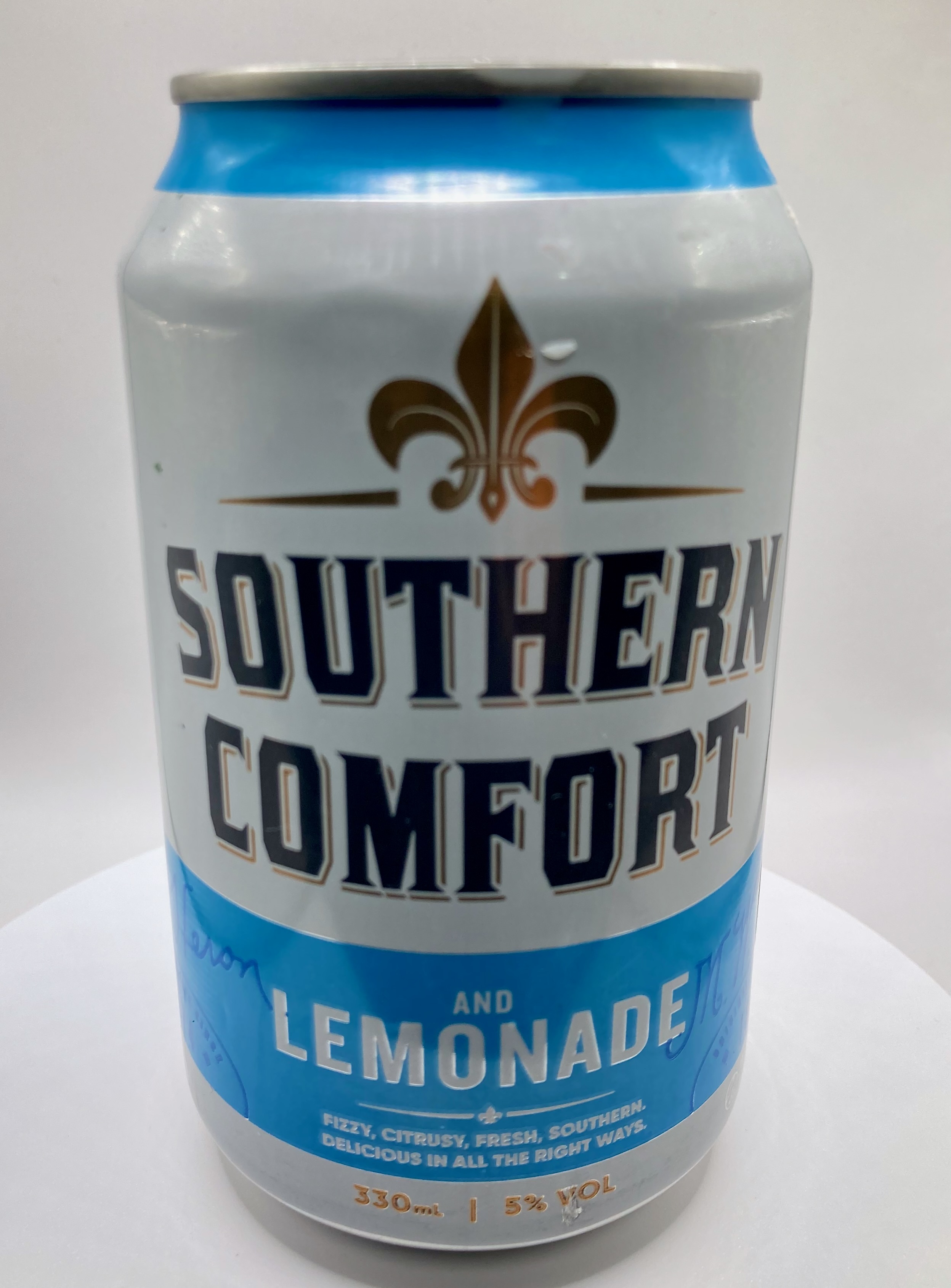 Southern Comfort and Lemonade – Hand Poured Vegan Soy Candle, Eco-Friendly, Perfect Gift for Booze Lovers & Christmas/Secret Santa