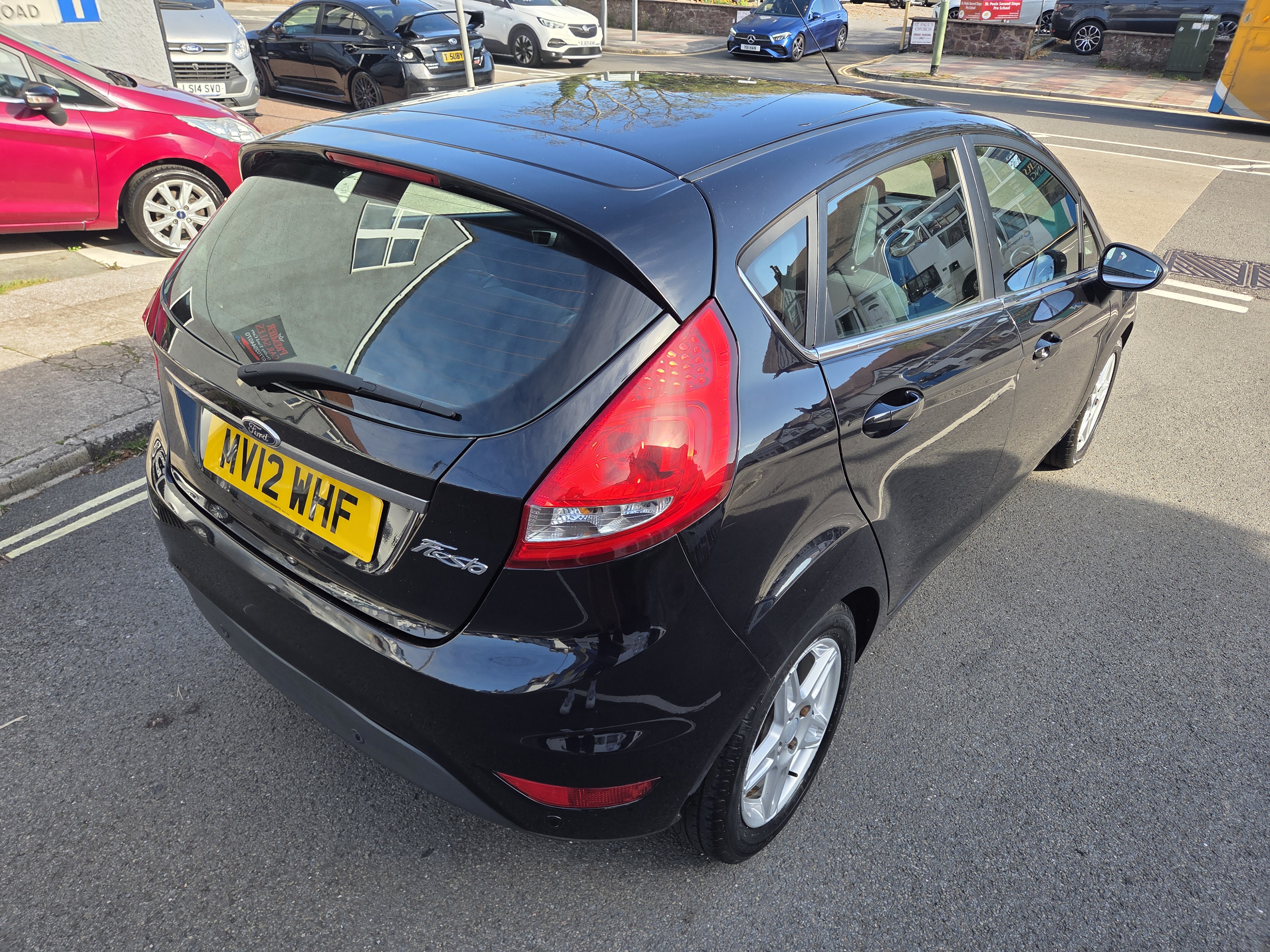 🤩POPULAR & ECONOMICAL 2012 FORD FIESTA 1.2 ZETEC PETROL 🤩