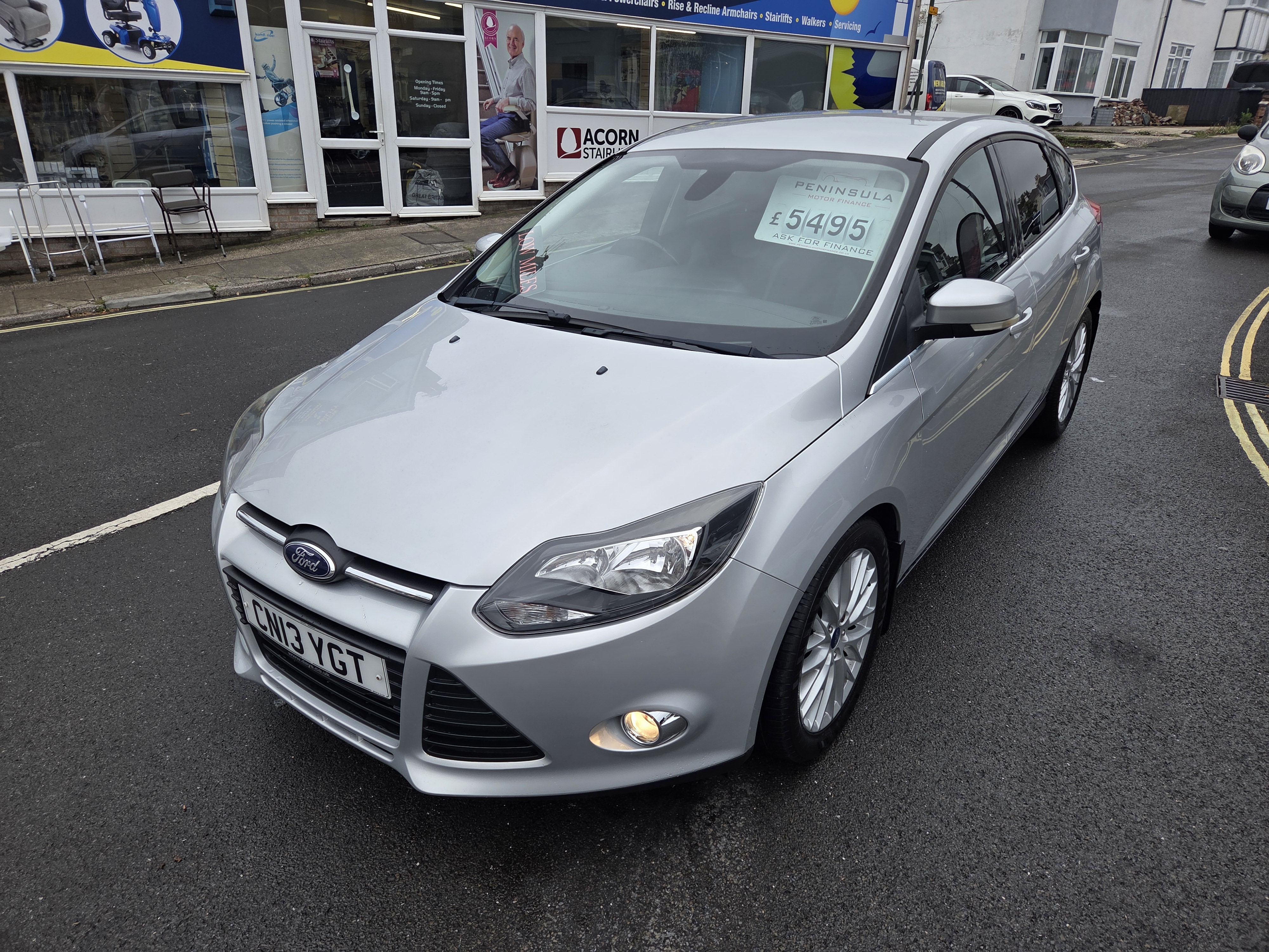 🤩INCREDIBLY LOW MILEAGE & HIGH SPEC 2013 FORD FOCUS ZETEC 1.6 DIESEL 🤩