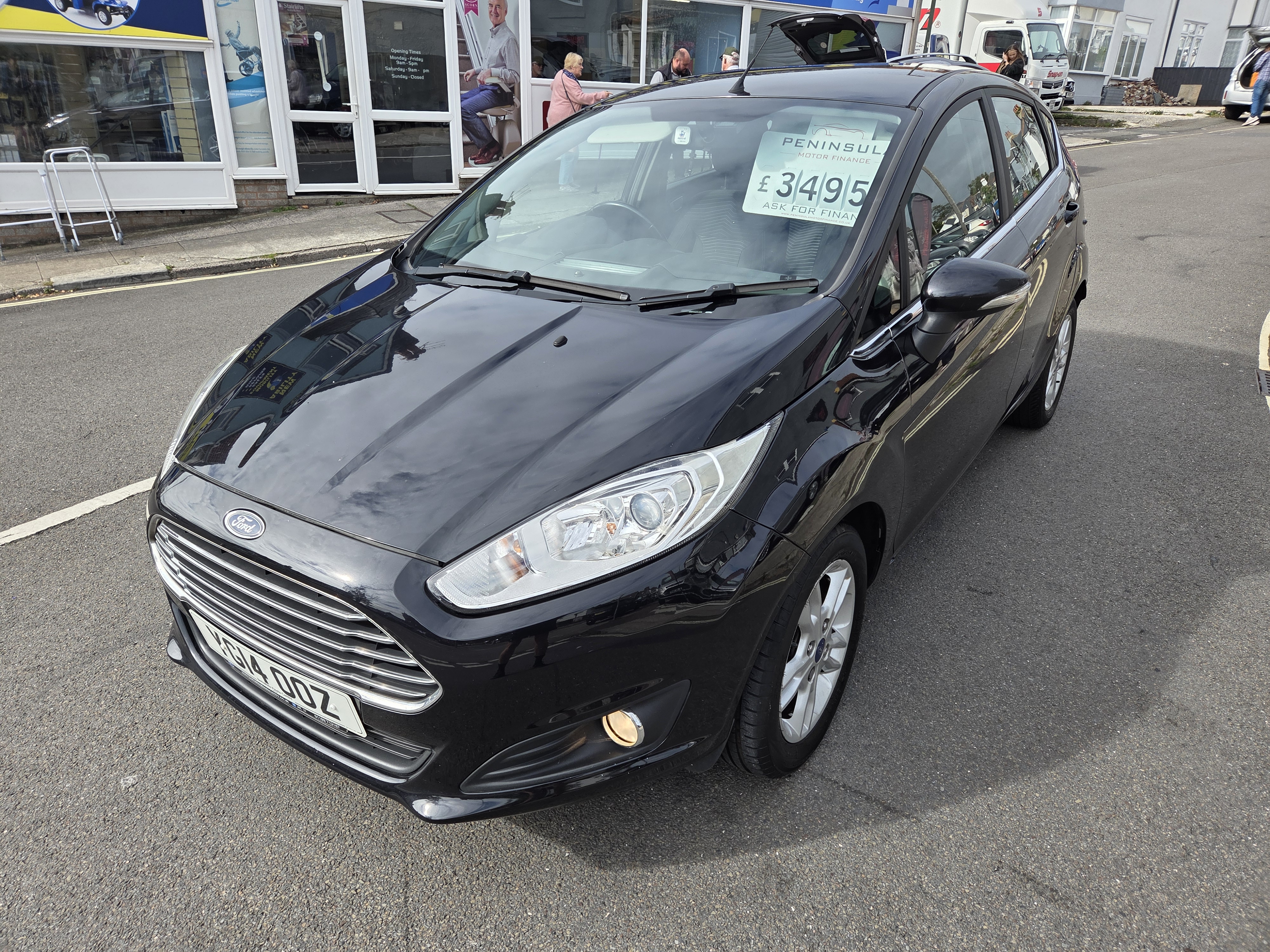 🤩POPULAR & ECONOMICAL 2014 FORD FIESTA 1.2 ZETEC PETROL 🤩