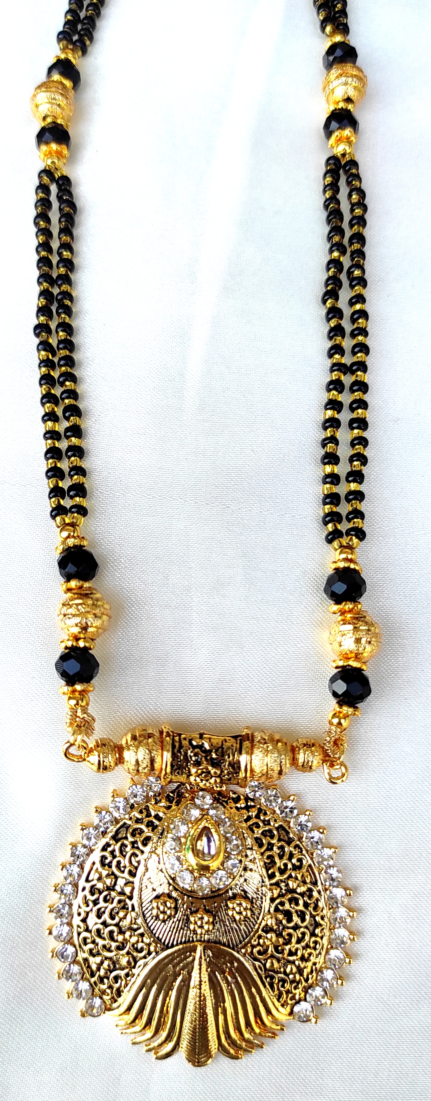 Traditional piece of jewelry worn by married Hindu women