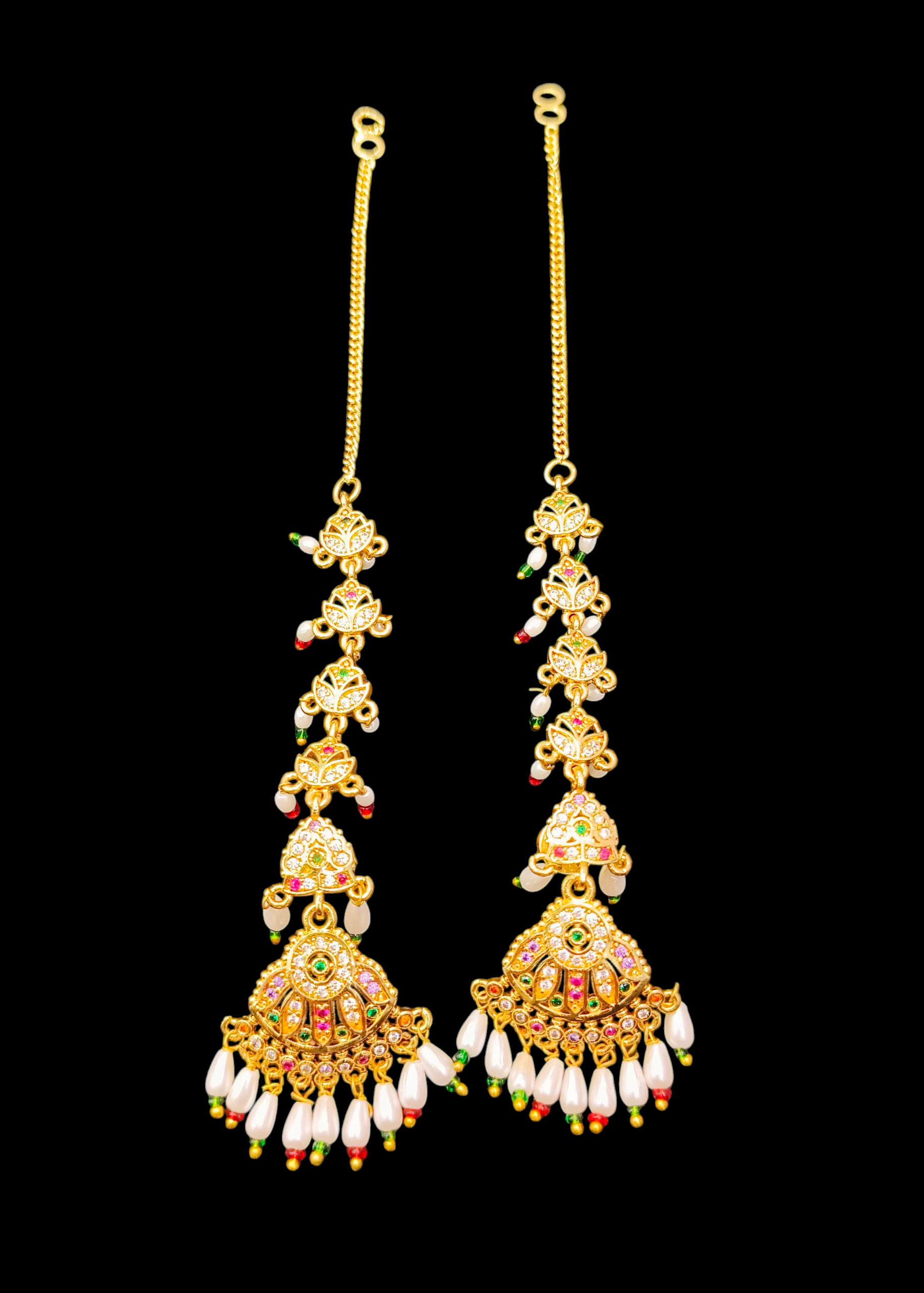 EARRING WITH STUDS