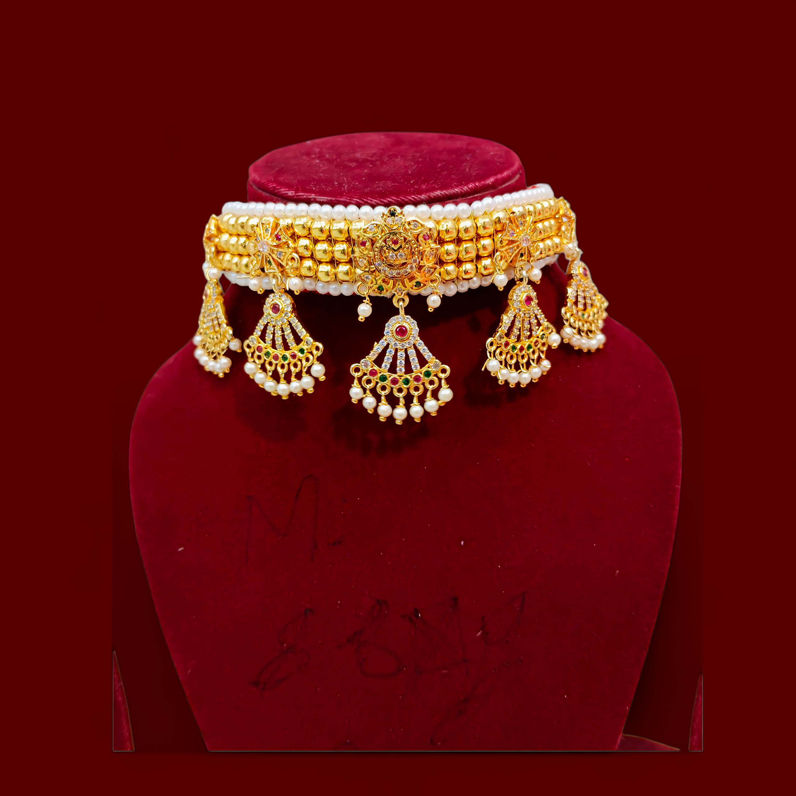 Traditional Pearl and Gold Choker Necklace