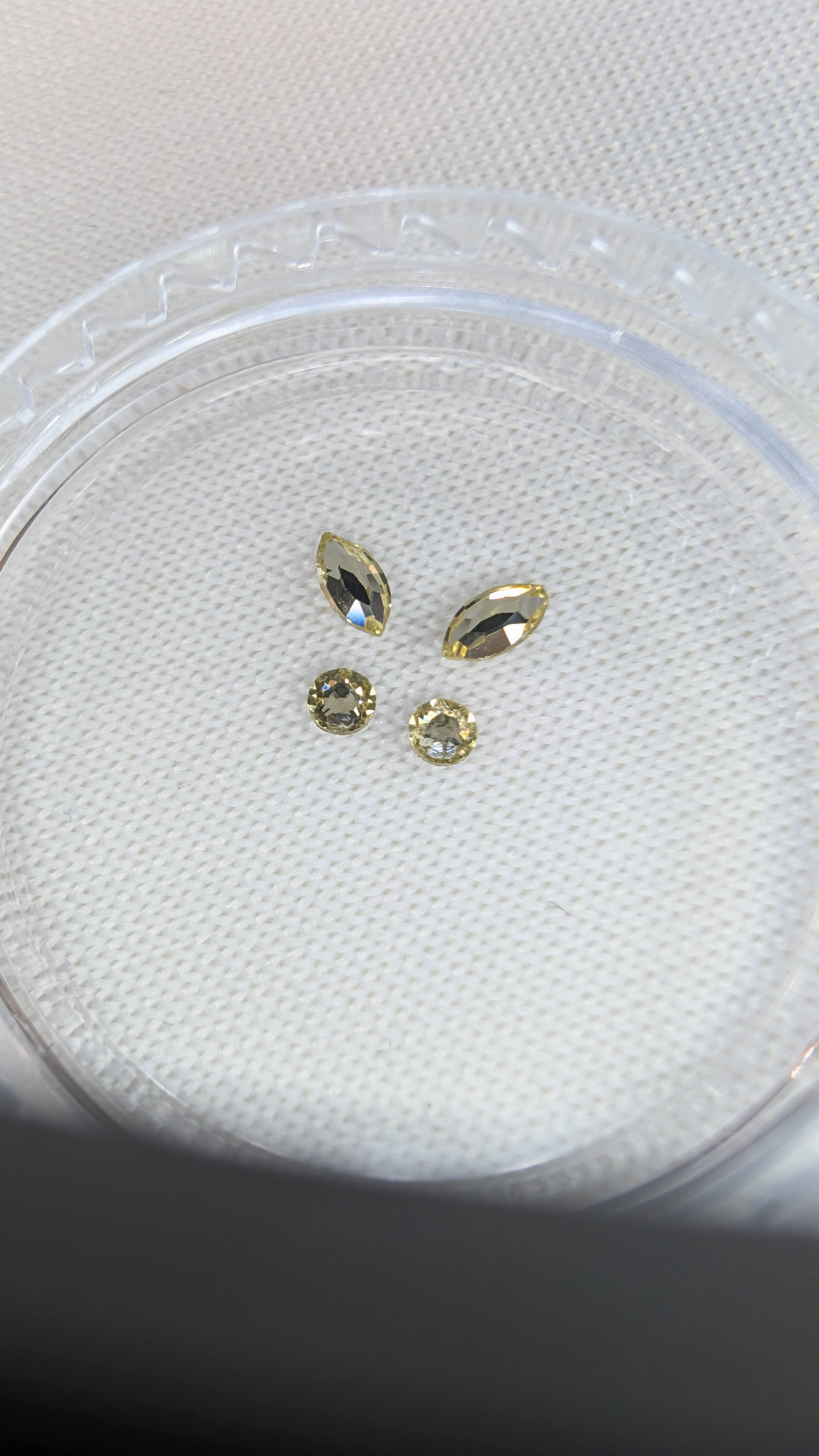 PAPILLON JAUNE CLAIR