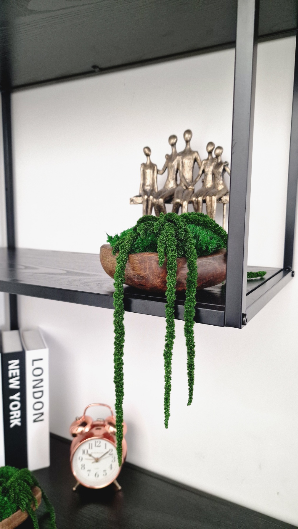 Mango medienos indelis su stabilizuotomis samanomis