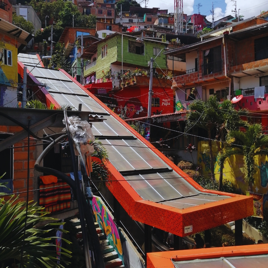 COMUNA ADENTRO