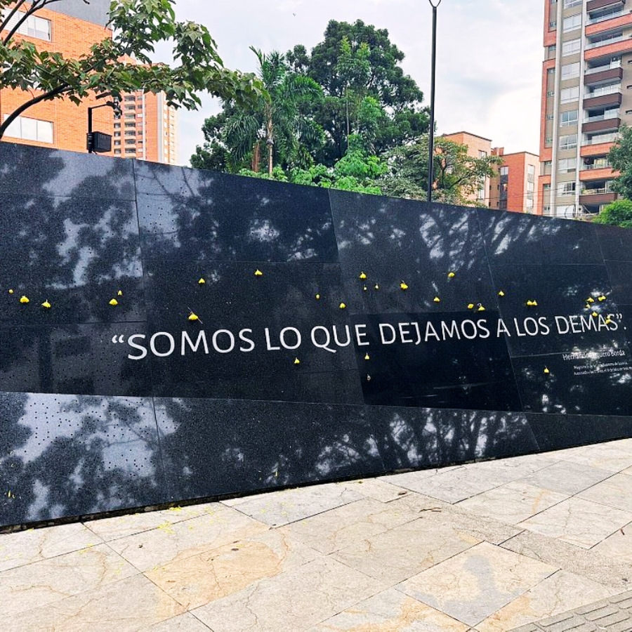 EL TOUR PROHIBIDO 