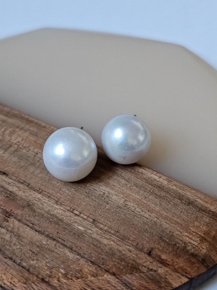 Classic White Edison Pearl Studs