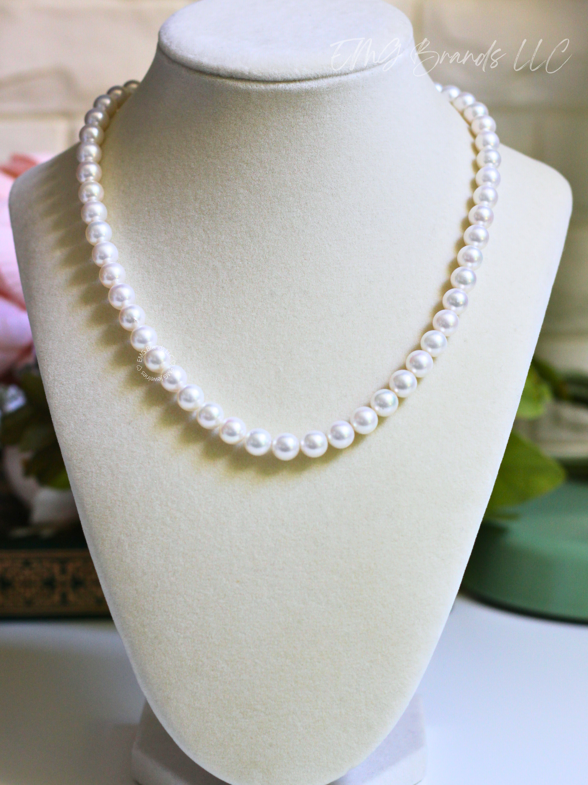 Japan White Akoya Pearl Necklace