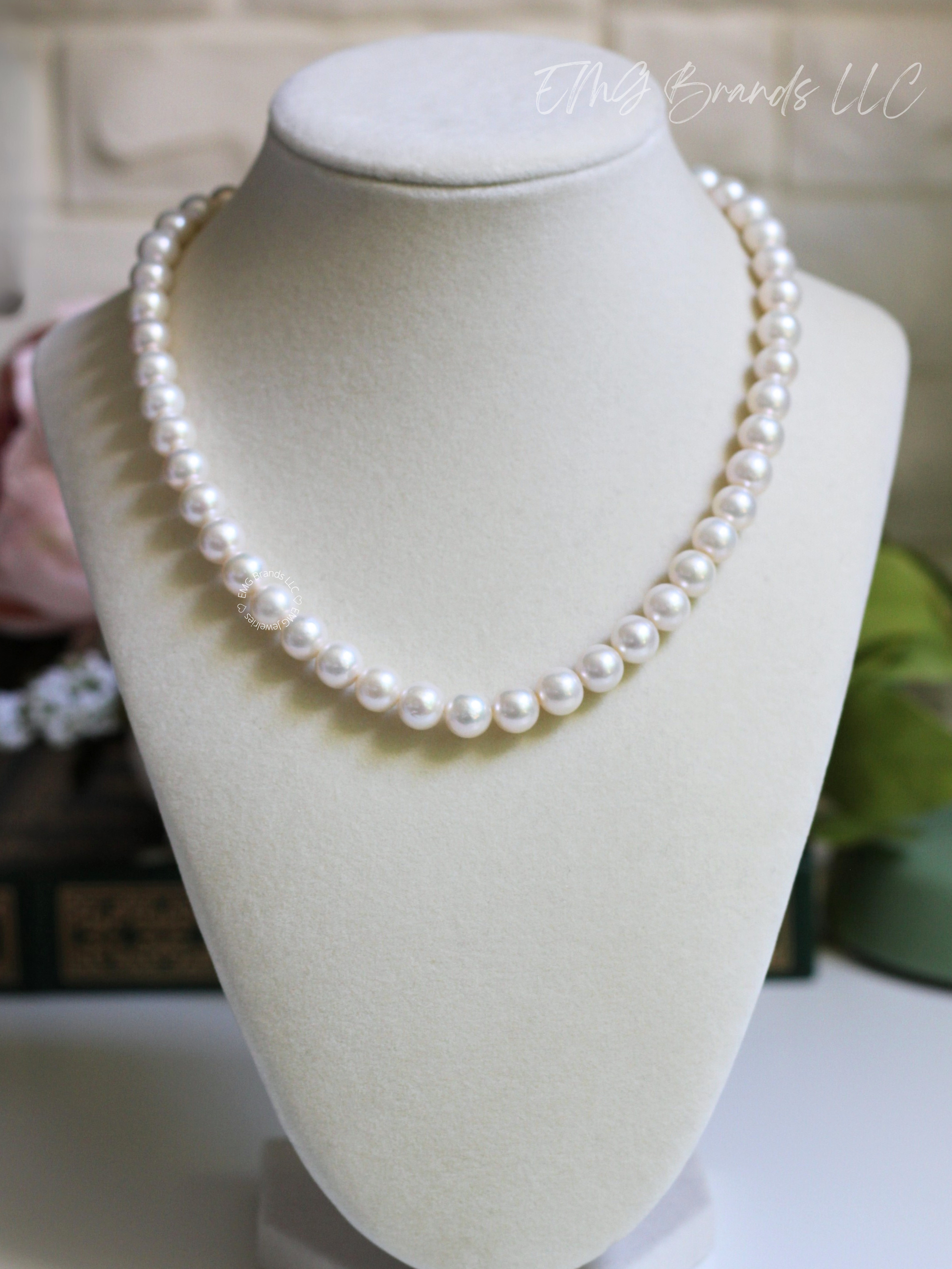 Classic Japanese White Akoya Pearl Necklace