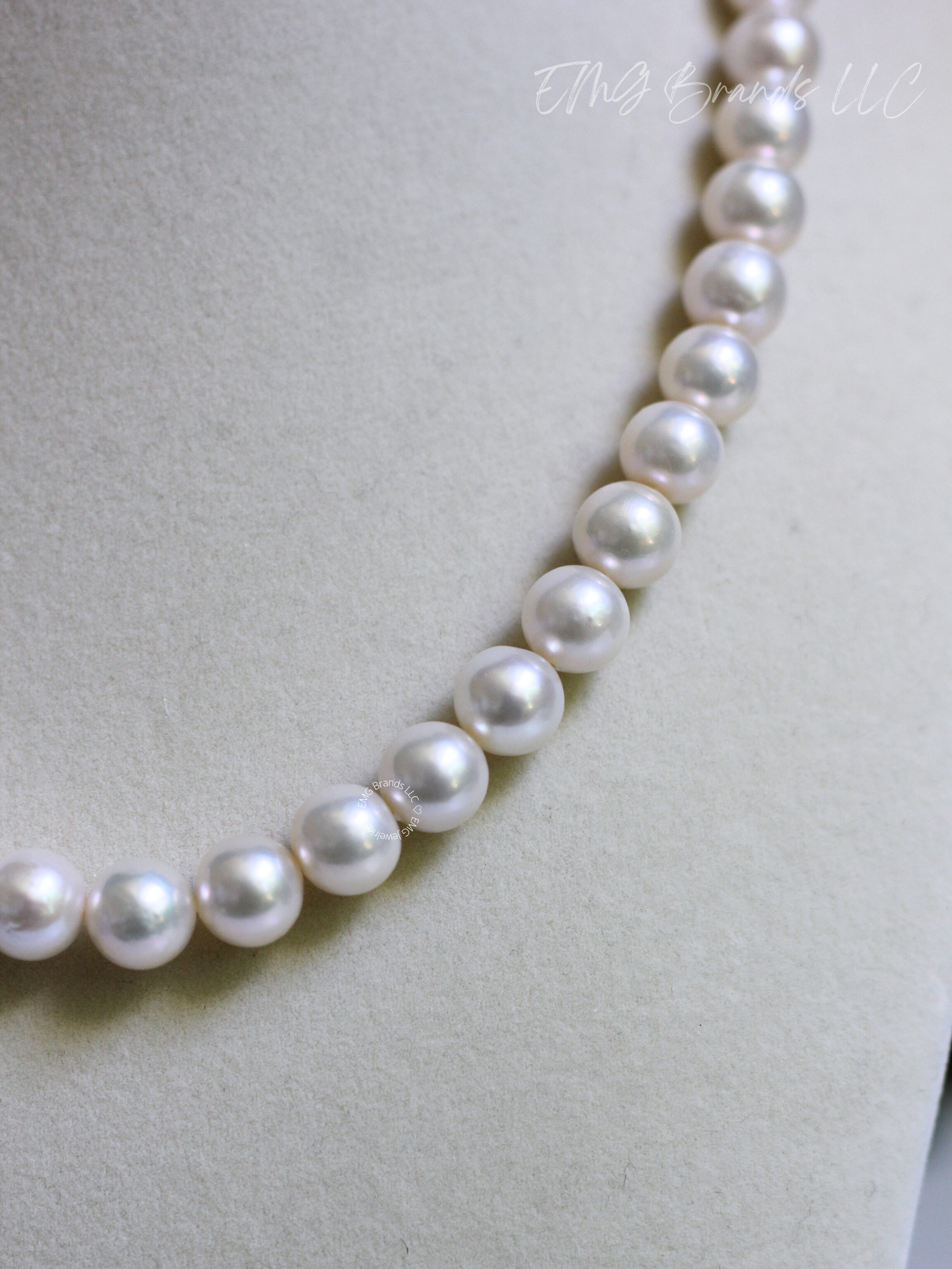 Classic Japanese White Akoya Pearl Necklace