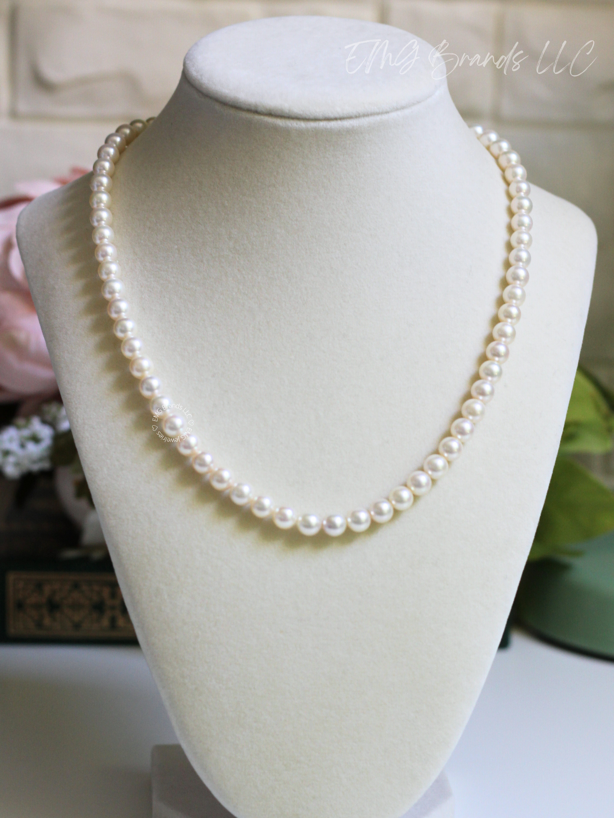 Classic Japanese Akoya Pearl Necklace