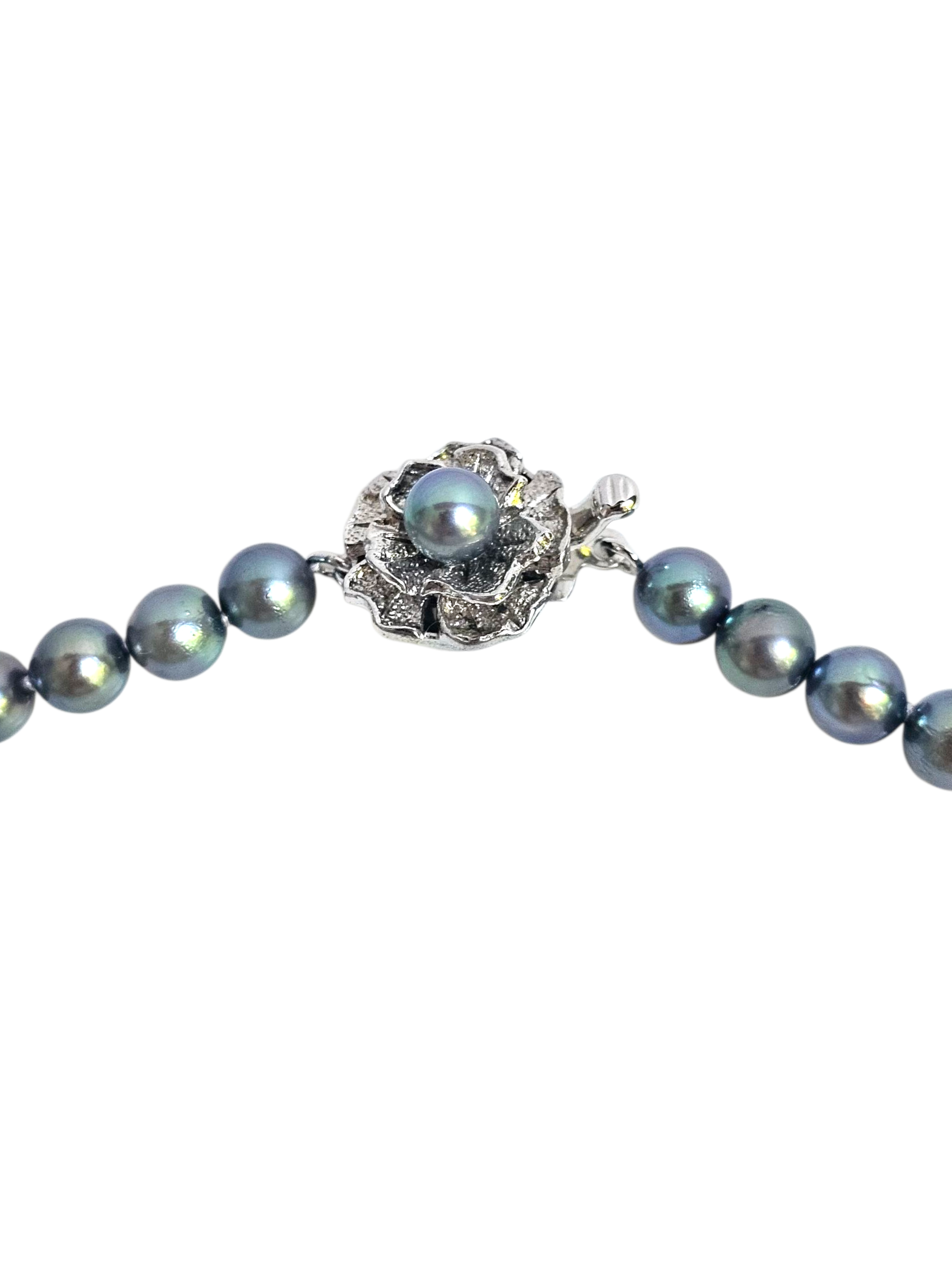 Japanese Akoya Pearl Necklace with Blue Green Overtone