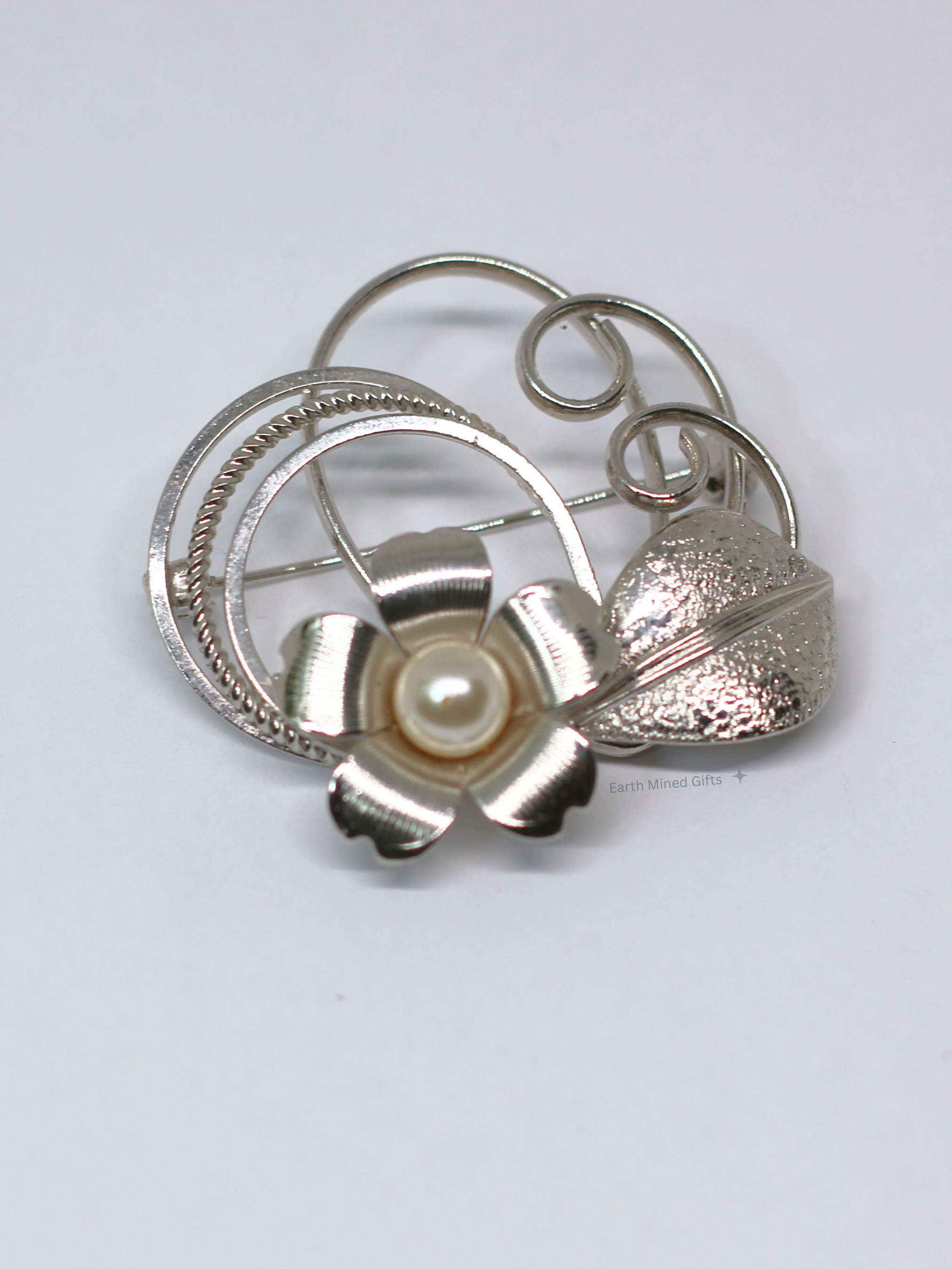 Floral Akoya Pearl Brooch