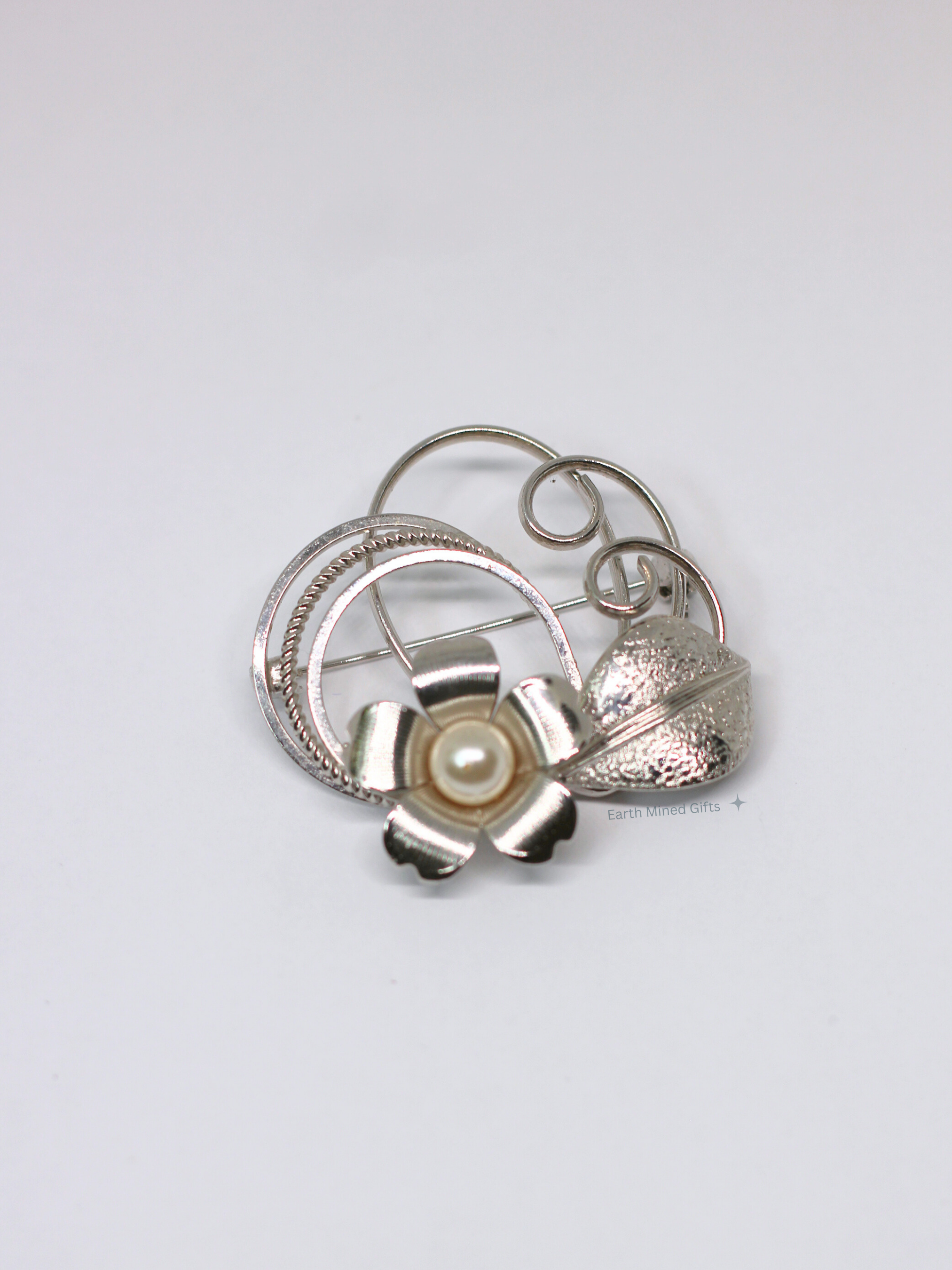 Floral Akoya Pearl Brooch