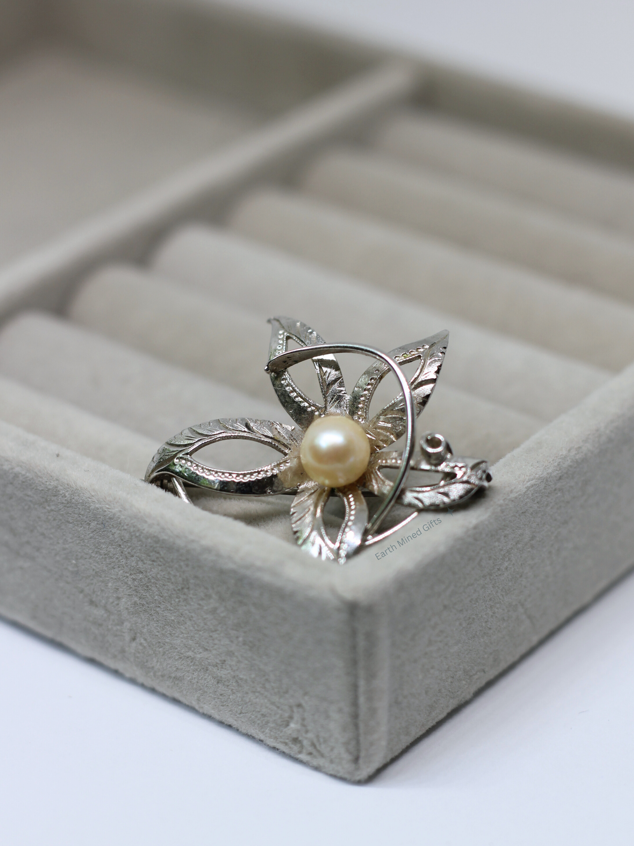 Silver Flower Akoya Pearl Brooch