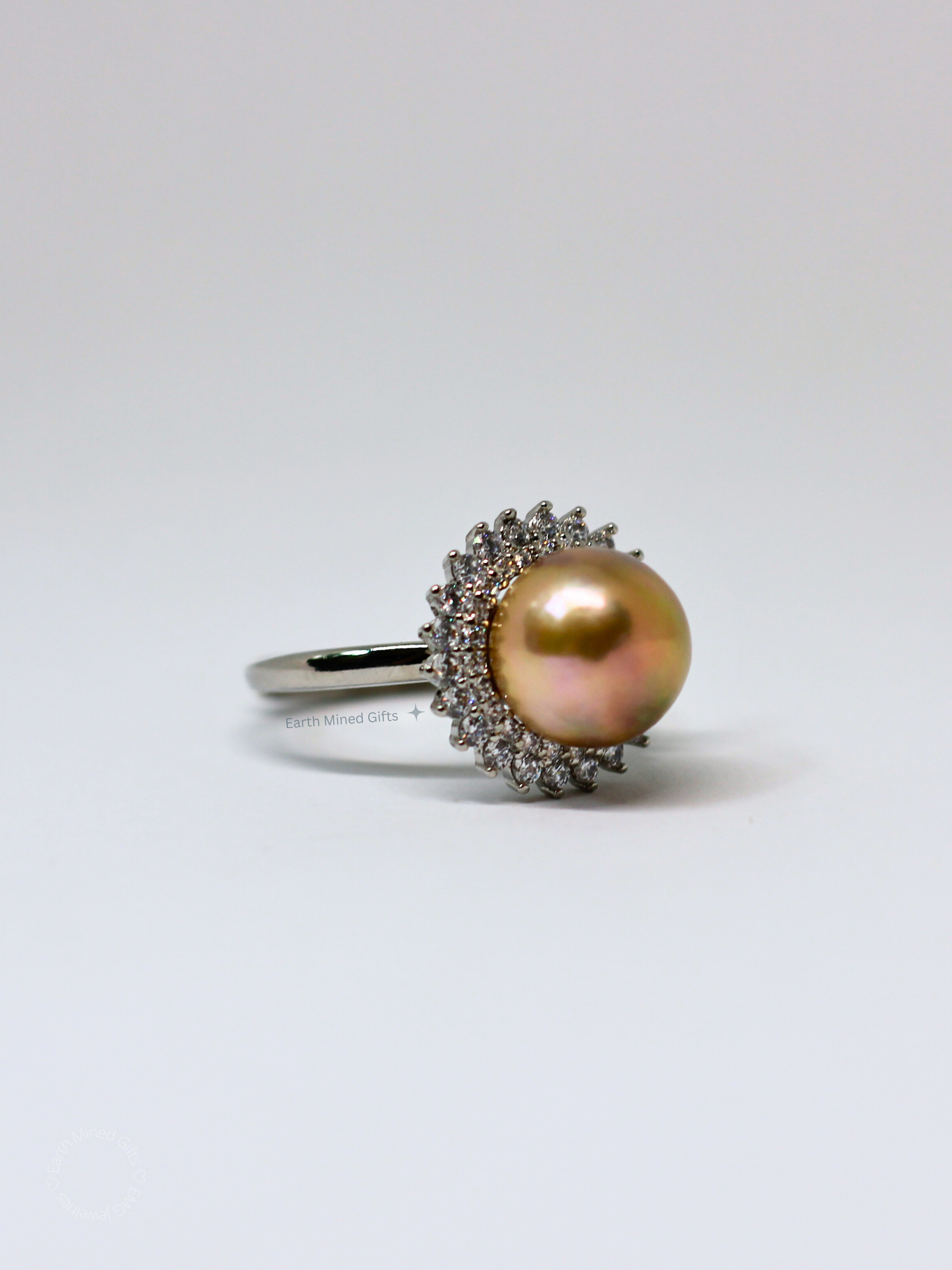 Metallic Rainbow Edison Pearl Ring