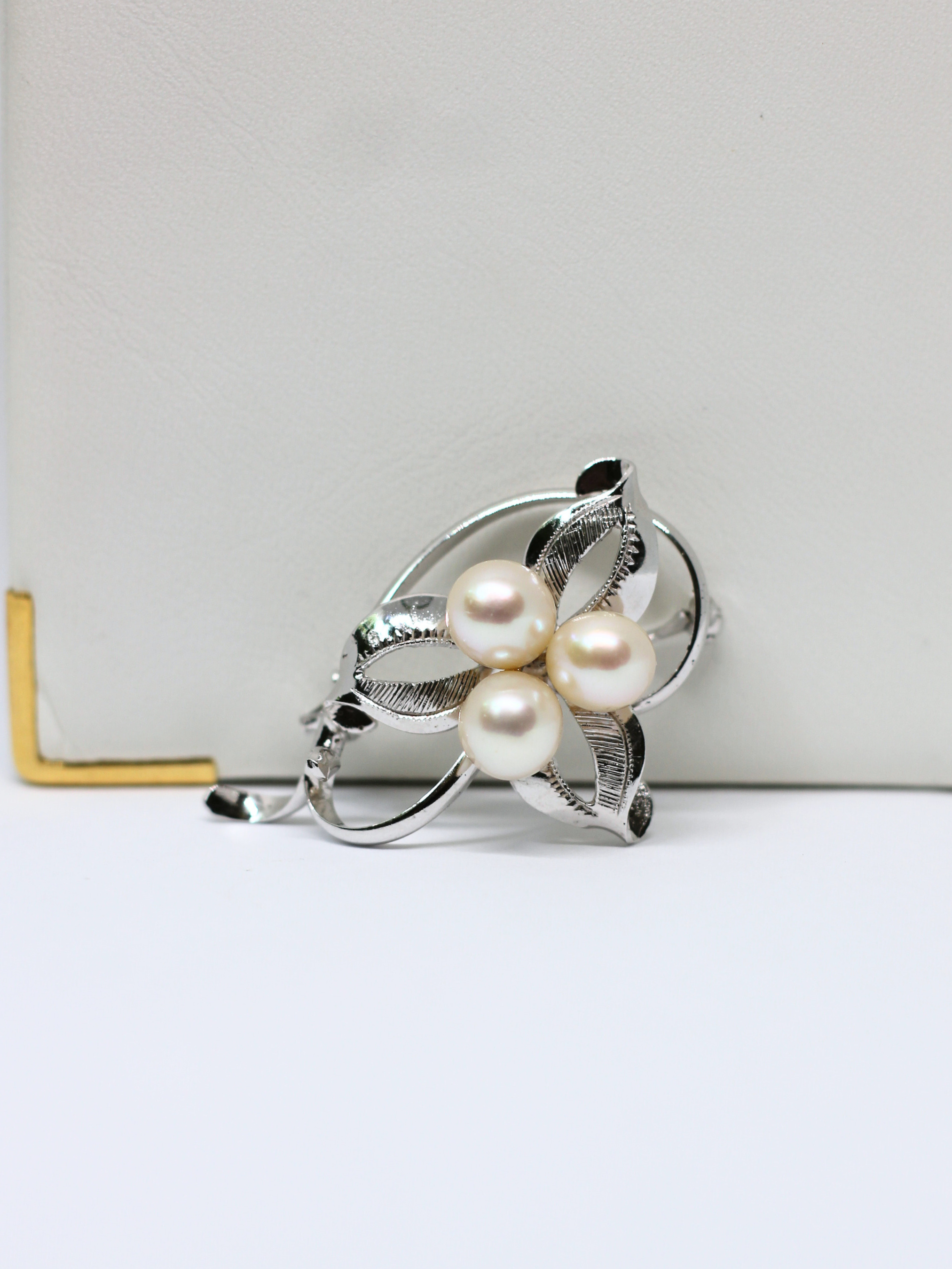 Elegant Akoya Pearl and Sterling Silver Brooch