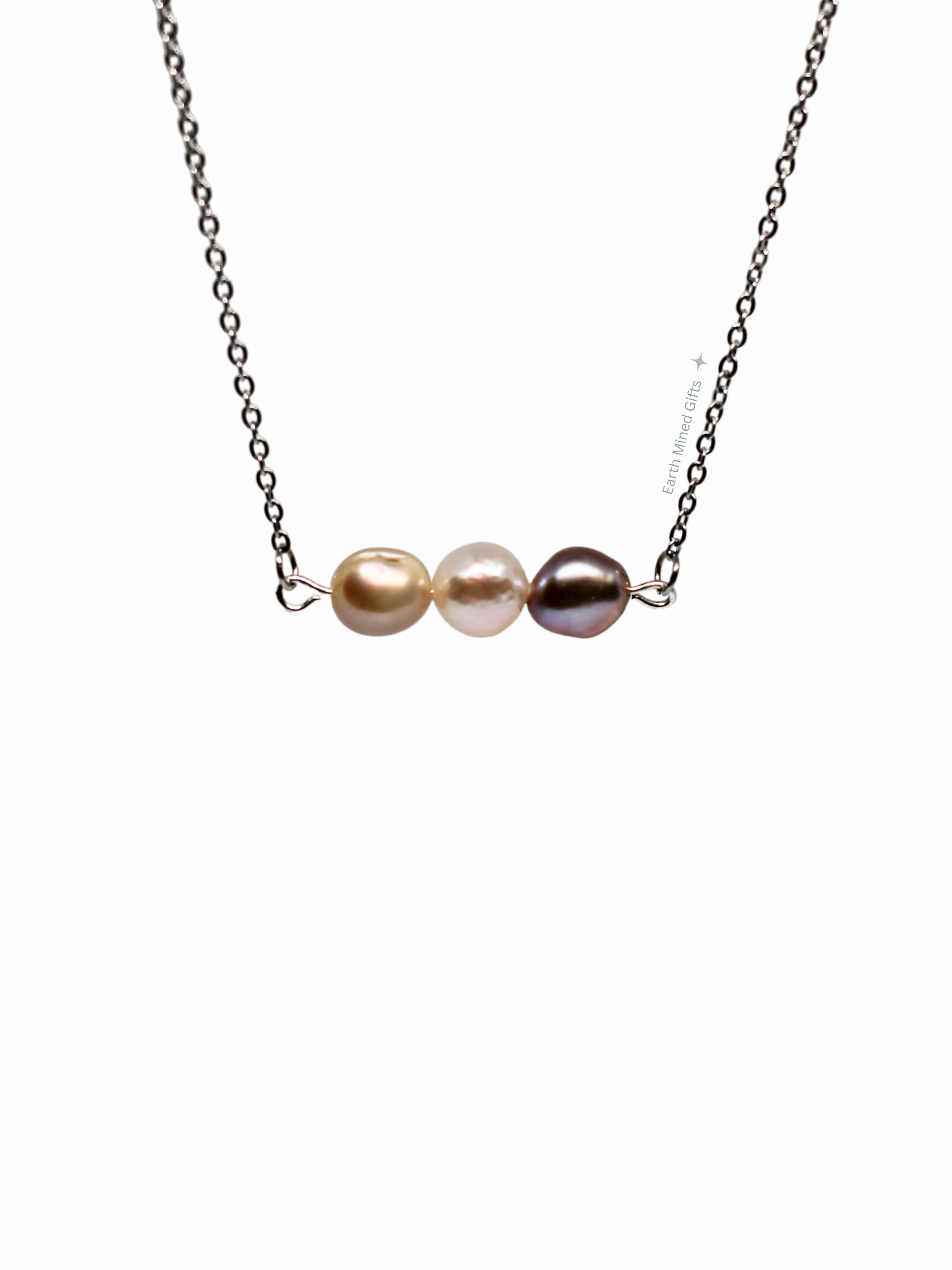 Three-Pearl Pendant Necklace