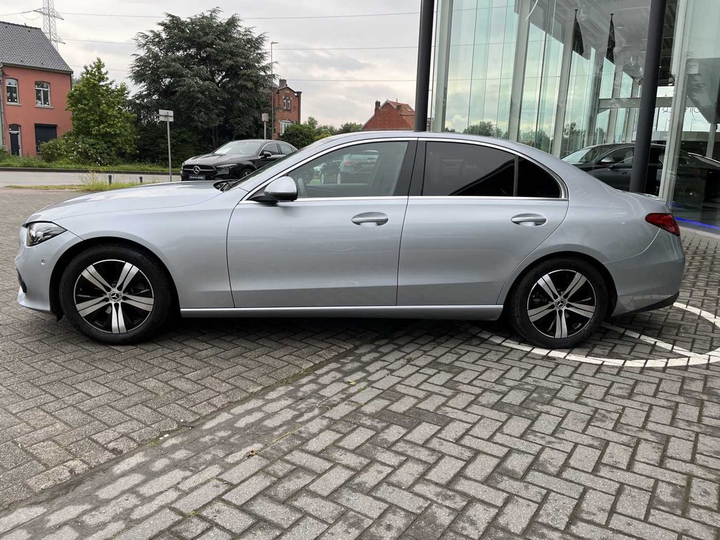 Mercedes-Benz C 180 Sedan