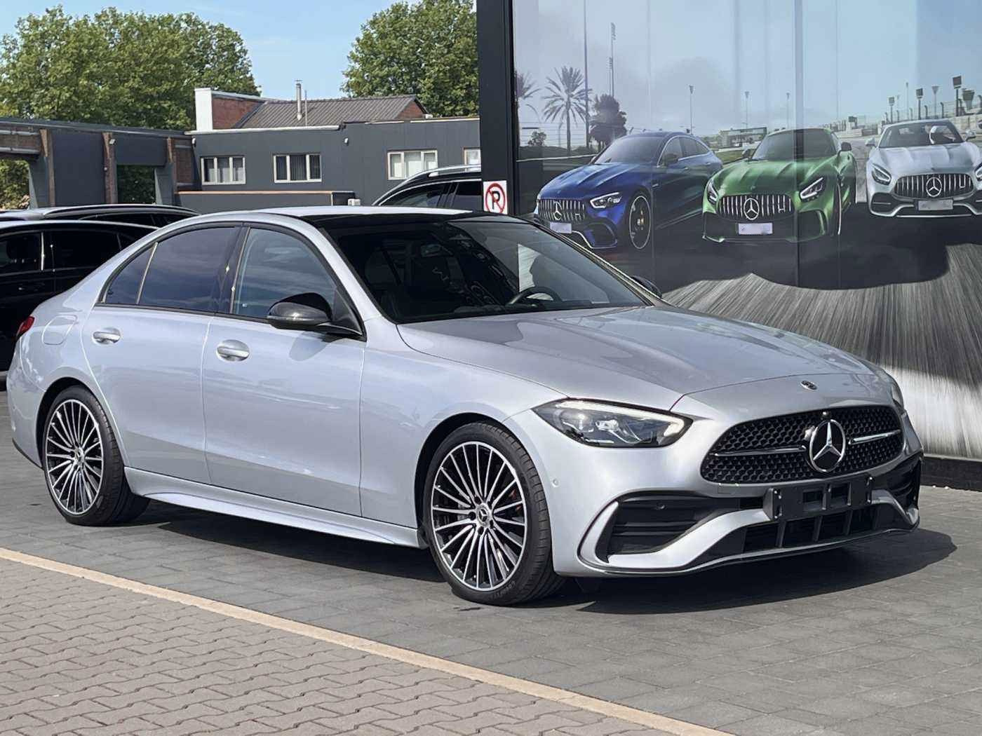 Mercedes-Benz C 180 AMG Line - Panoramic sunroof