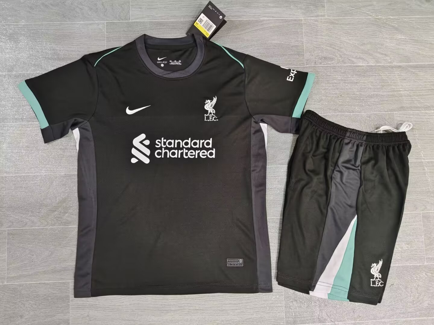 Maillot Extérieur Liverpool 2024/2025 Enfant/Ado Supporters Version
