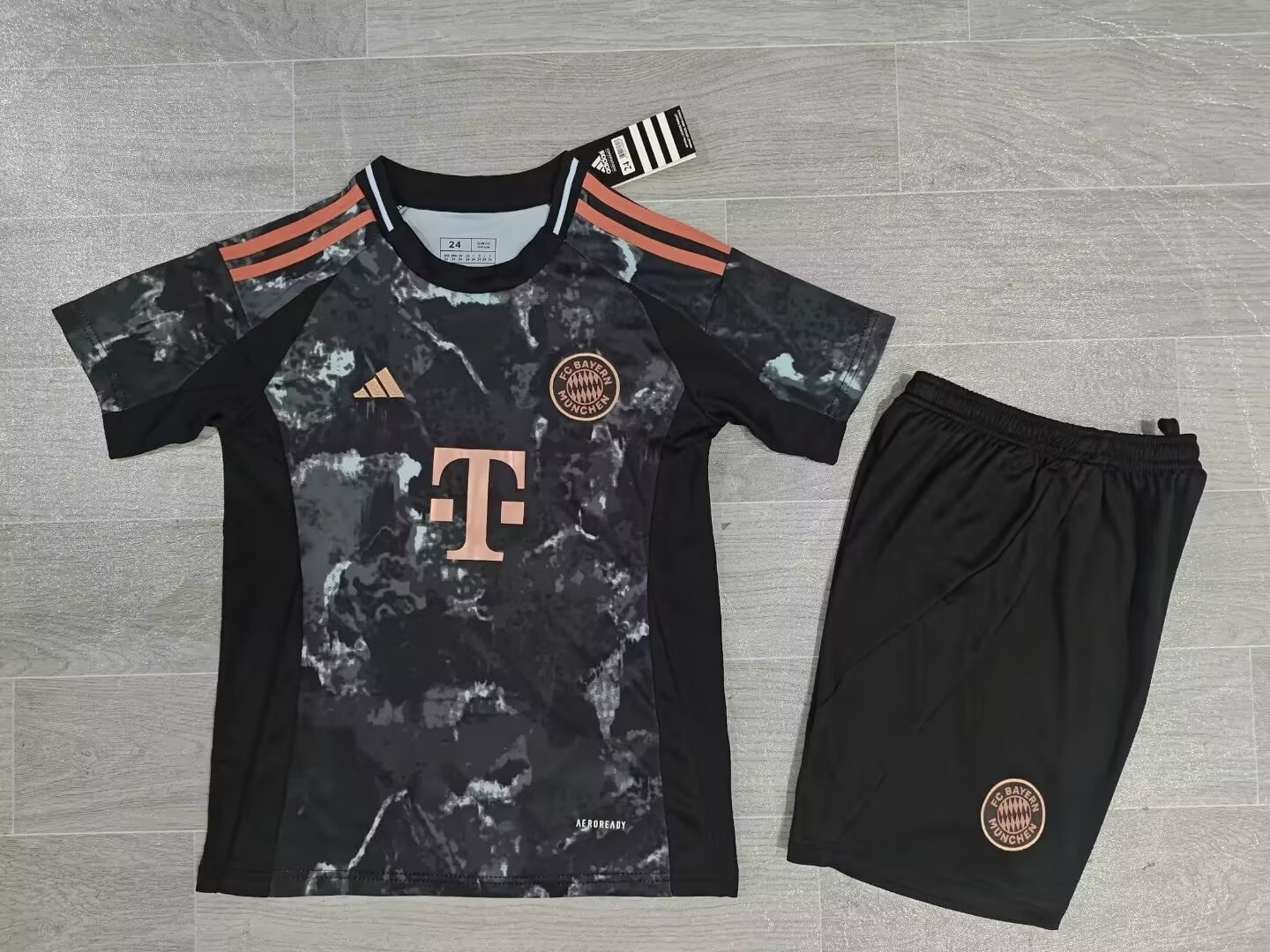Maillot Extérieur Bayern 2024/2025 Enfant/Ado Supporters Version