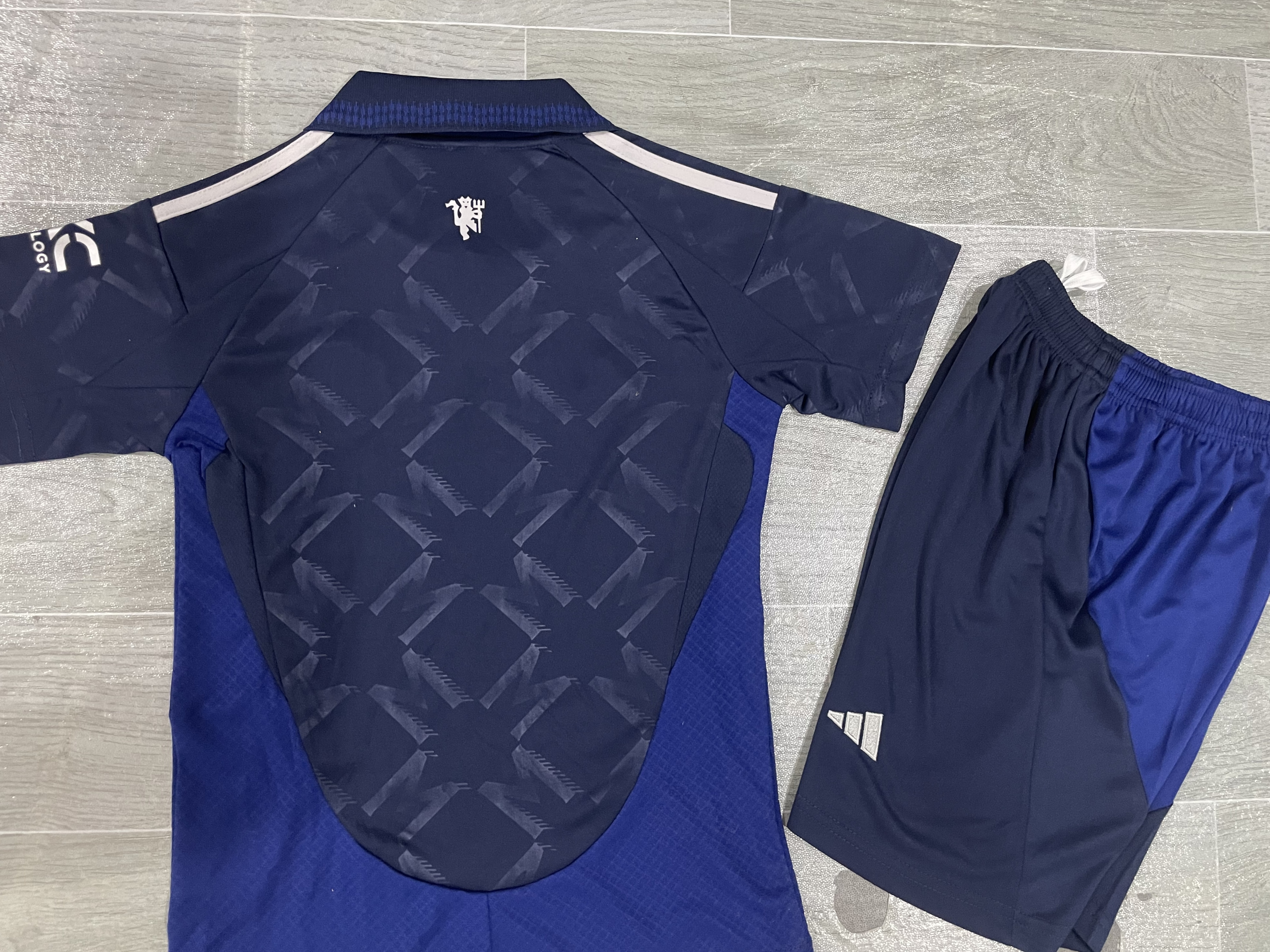 Maillot Extérieur Manchester United 2024/2025 Enfant/Ado Supporters Version