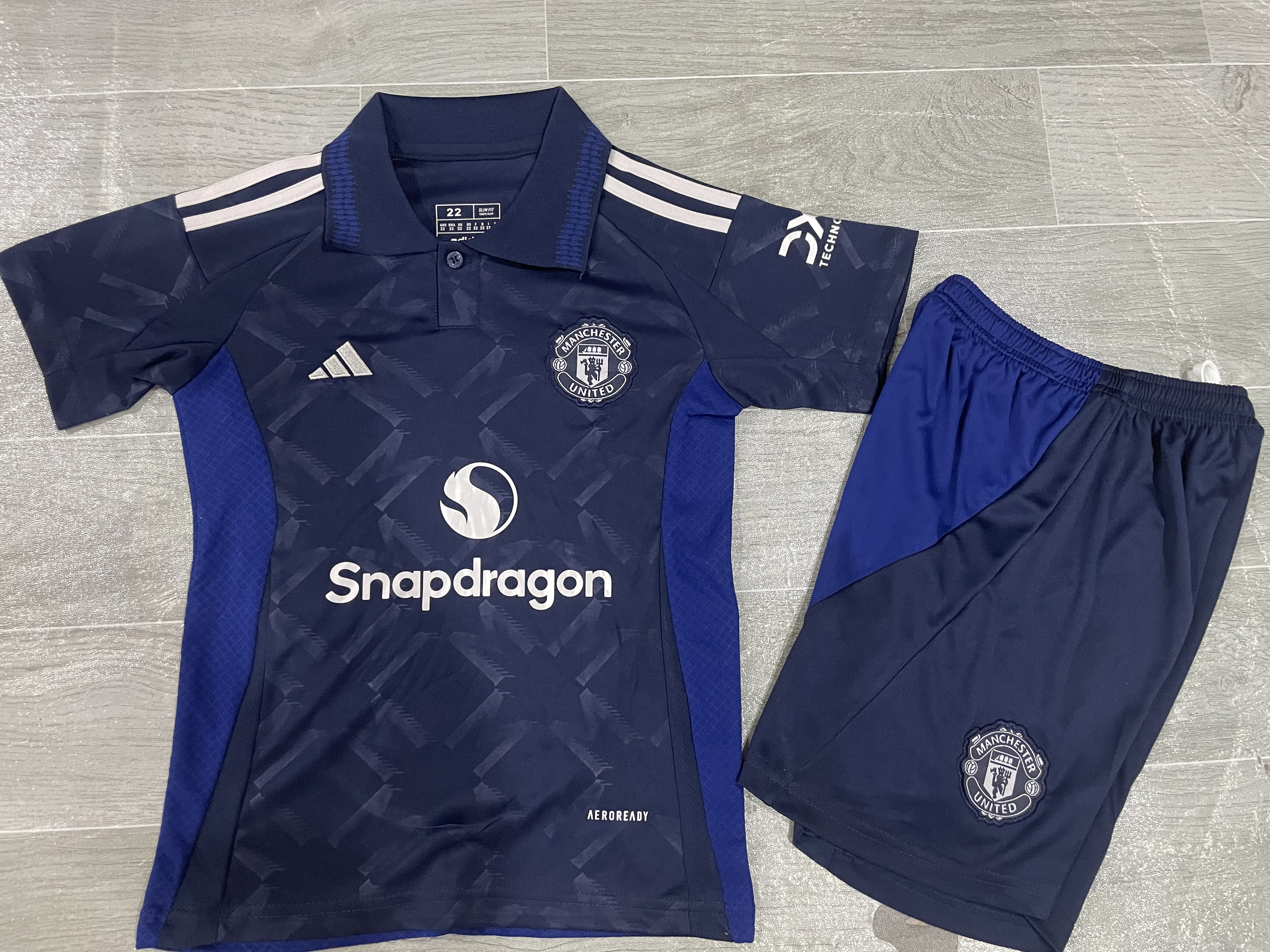 Maillot Extérieur Manchester United 2024/2025 Enfant/Ado Supporters Version
